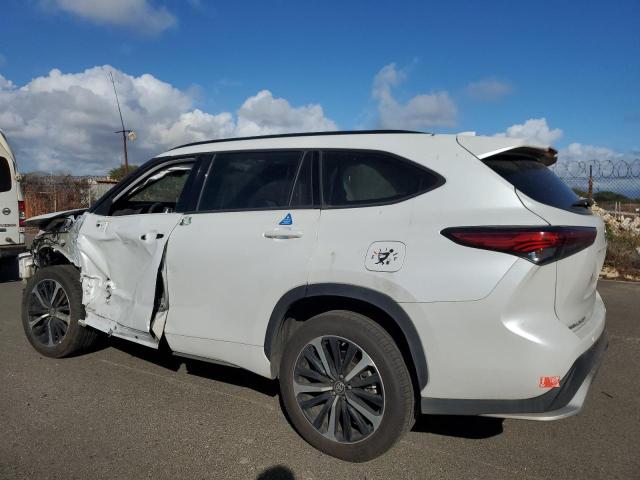  TOYOTA HIGHLANDER 2022 Biały