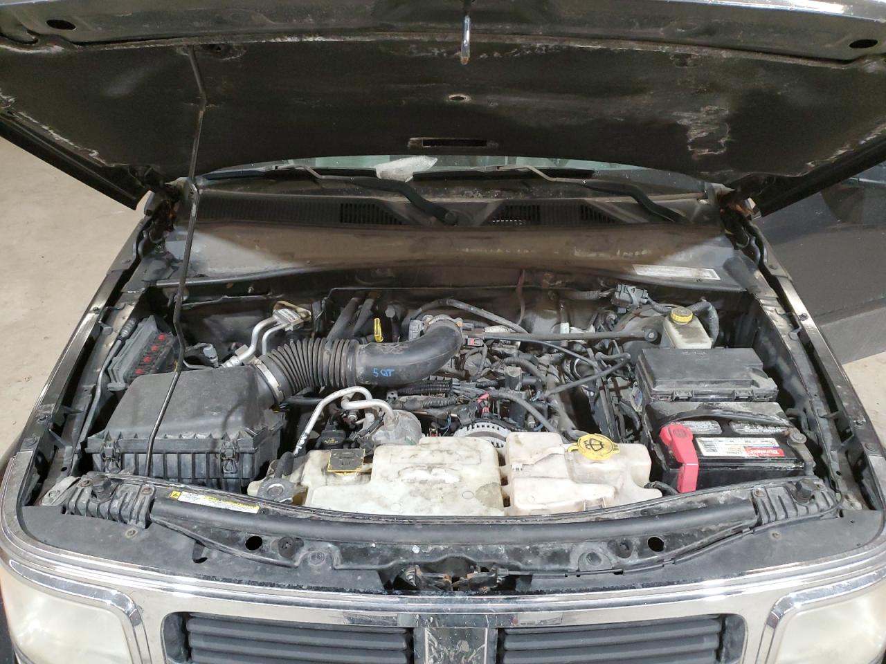 2010 Dodge Nitro - Image 12