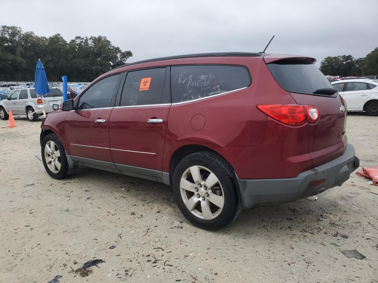 2011 Chevrolet Traverse - Image 2