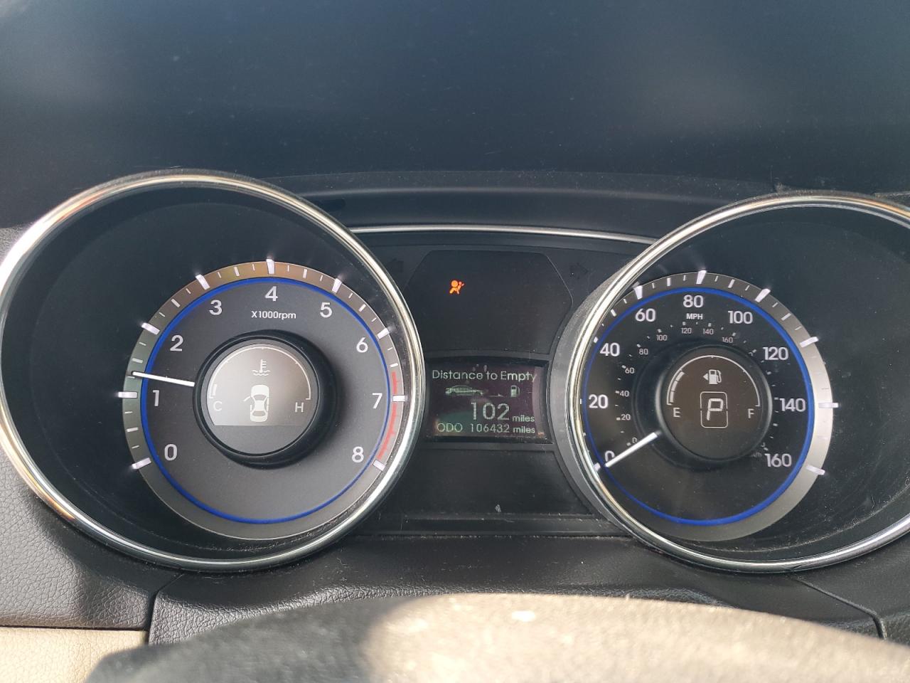 2011 Hyundai Sonata - Image 9