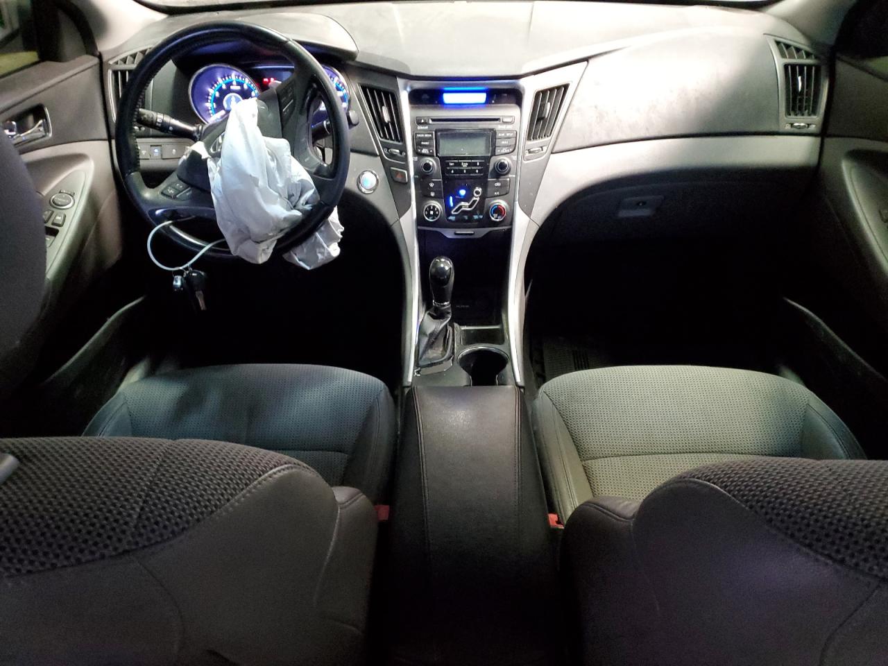 2013 Hyundai Sonata - Image 8