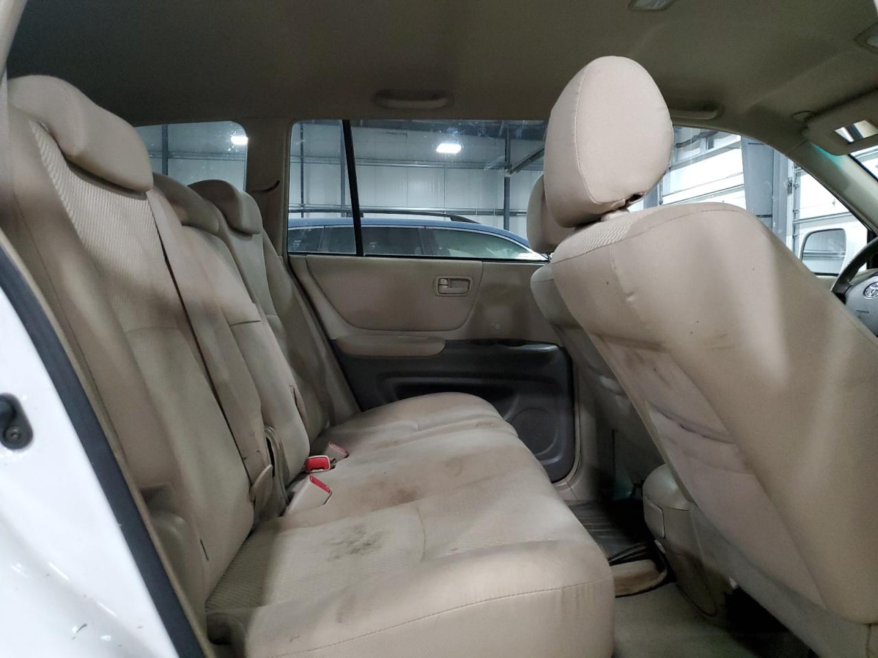 2004 Toyota Highlander - Image 11