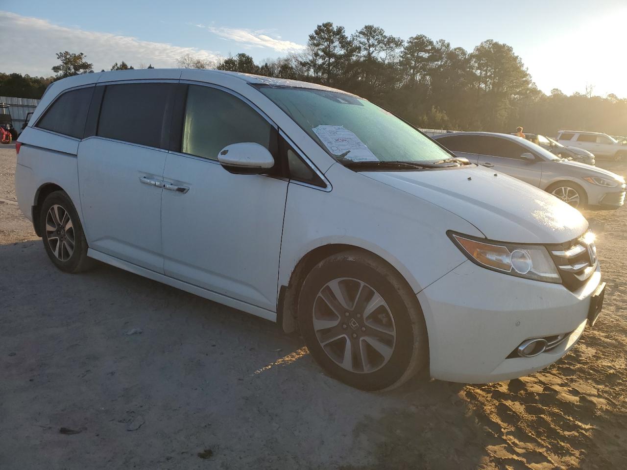2017 Honda Odyssey - Image 4