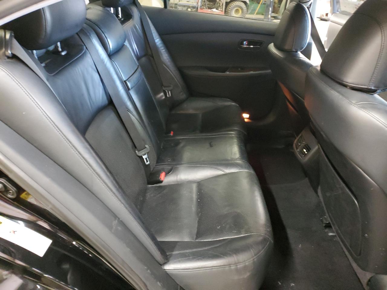 2010 Lexus ES - Image 10