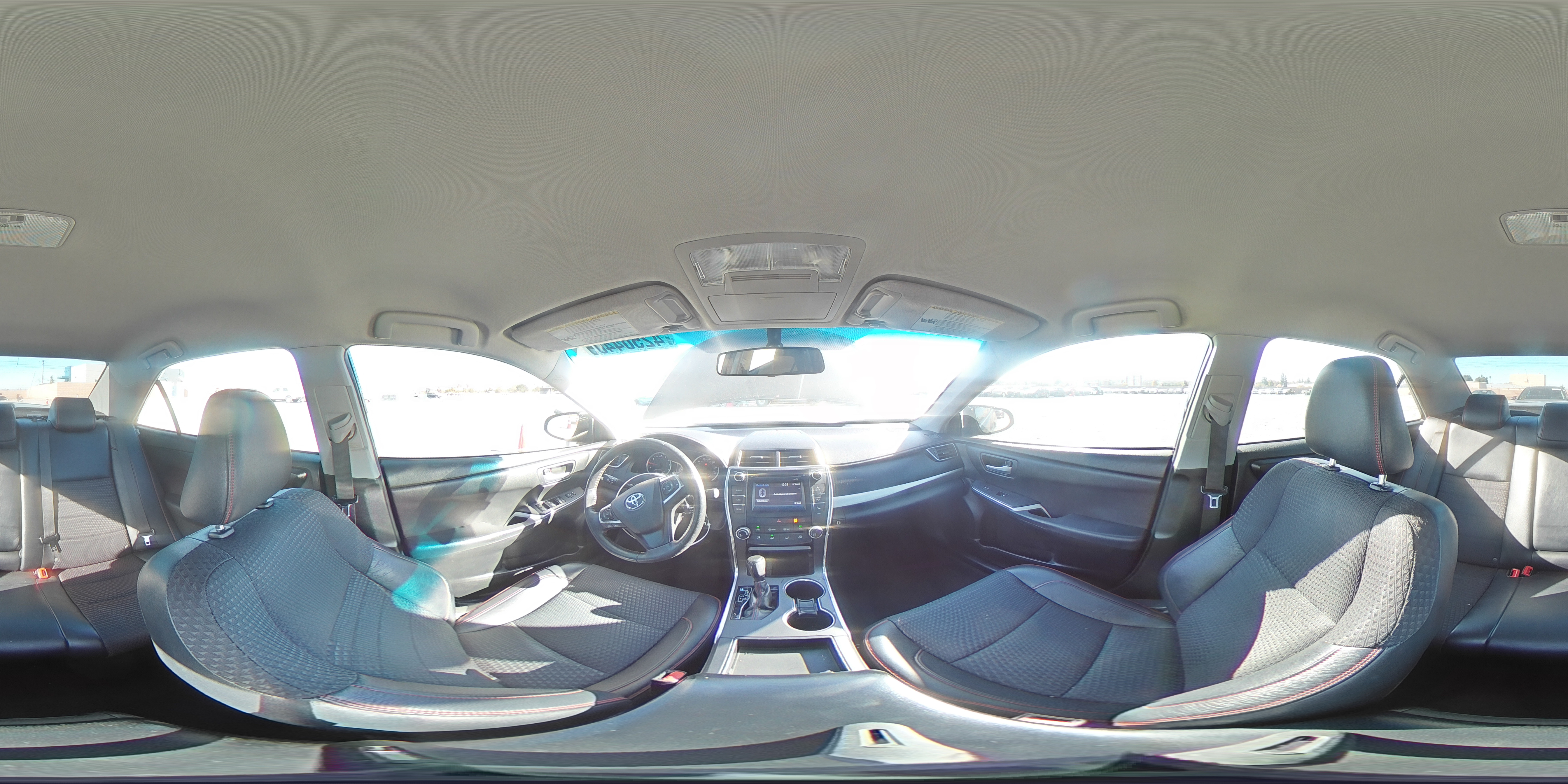2015 Toyota Camry - Image 12