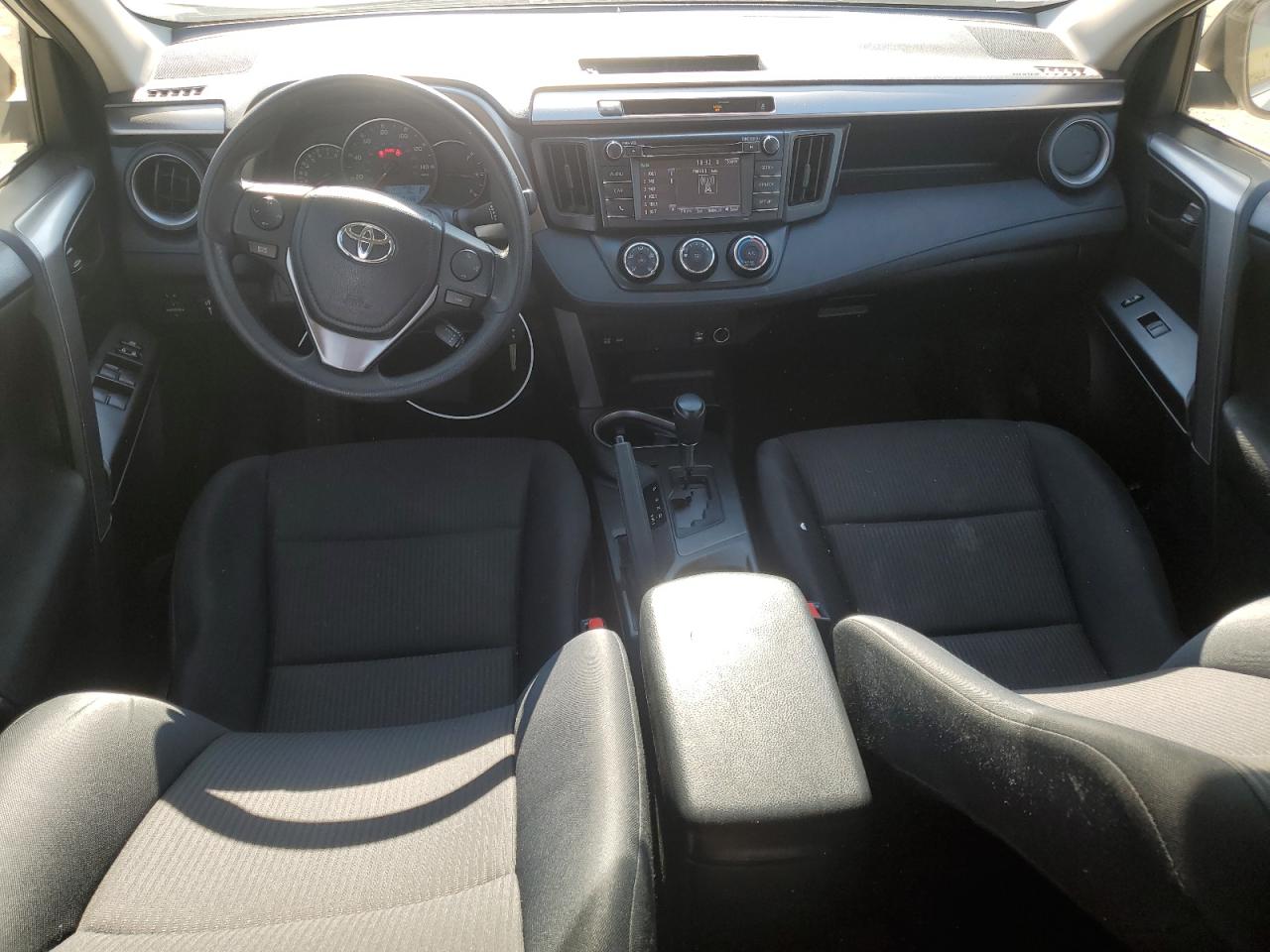 2016 Toyota RAV 4 - Image 8