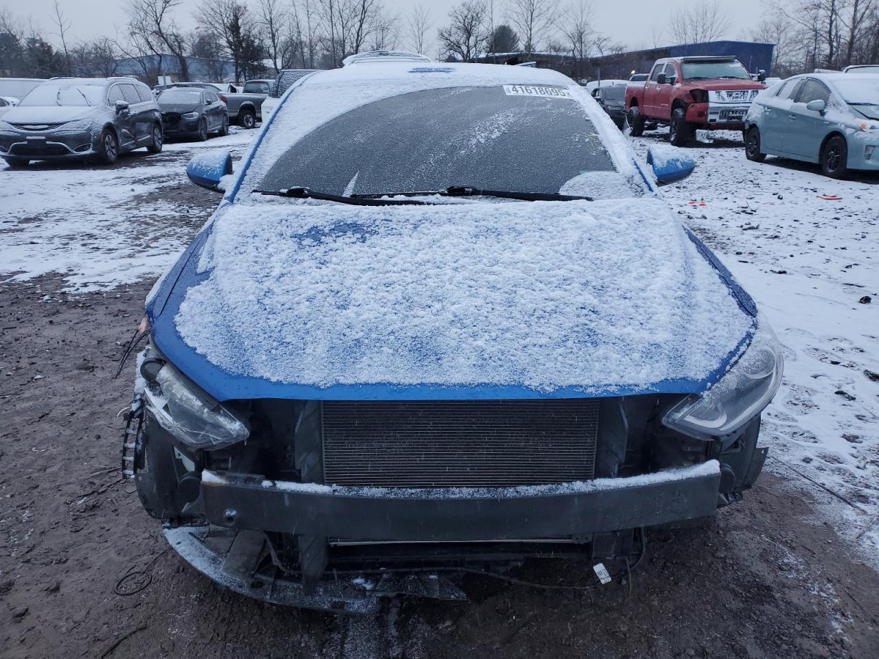 2017 Hyundai Elantra - Image 5