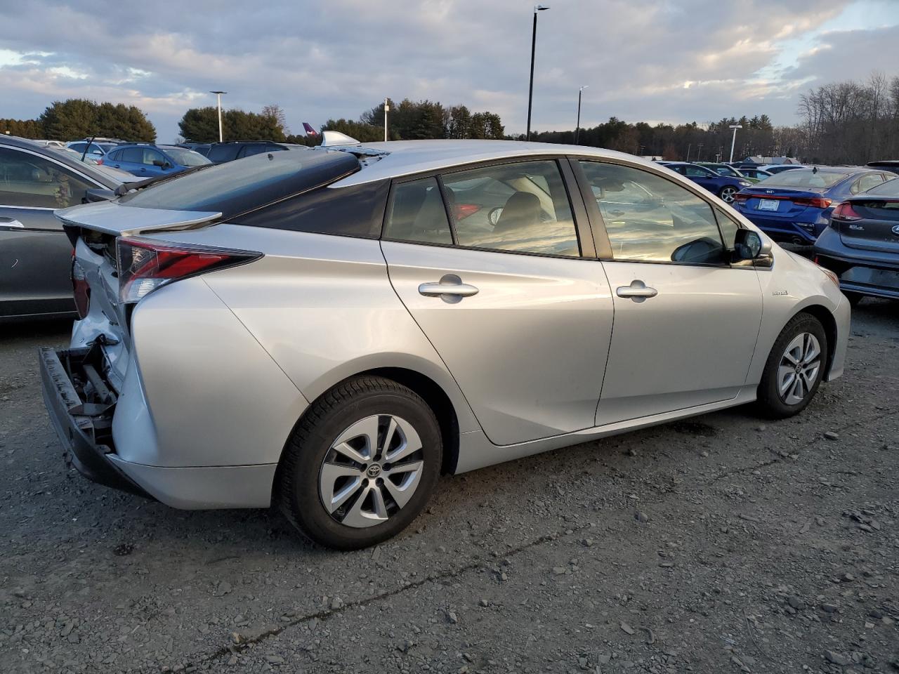 VIN JTDKARFU1H3035127 2017 TOYOTA PRIUS no.3