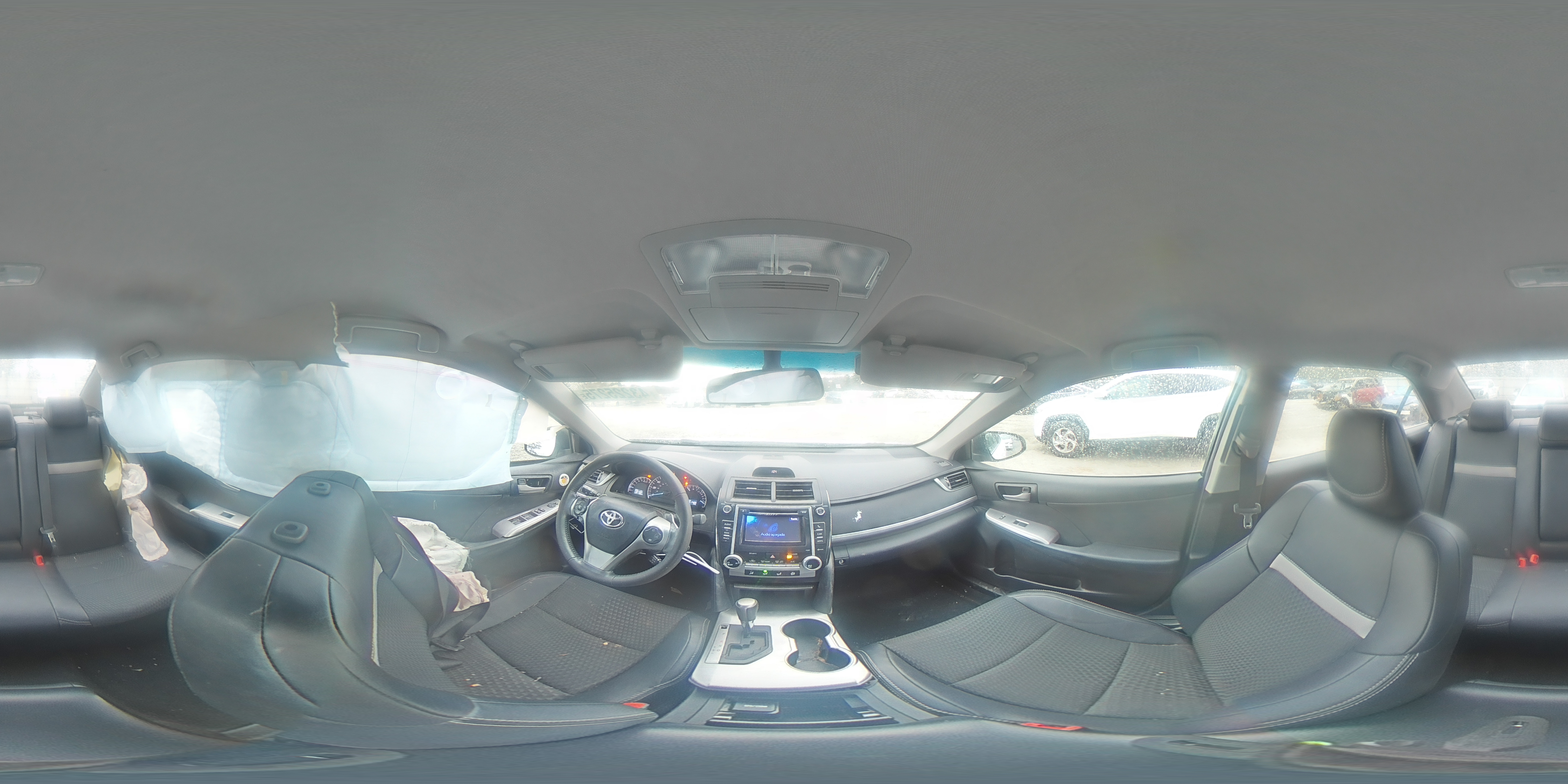 2013 Toyota Camry - Image 13