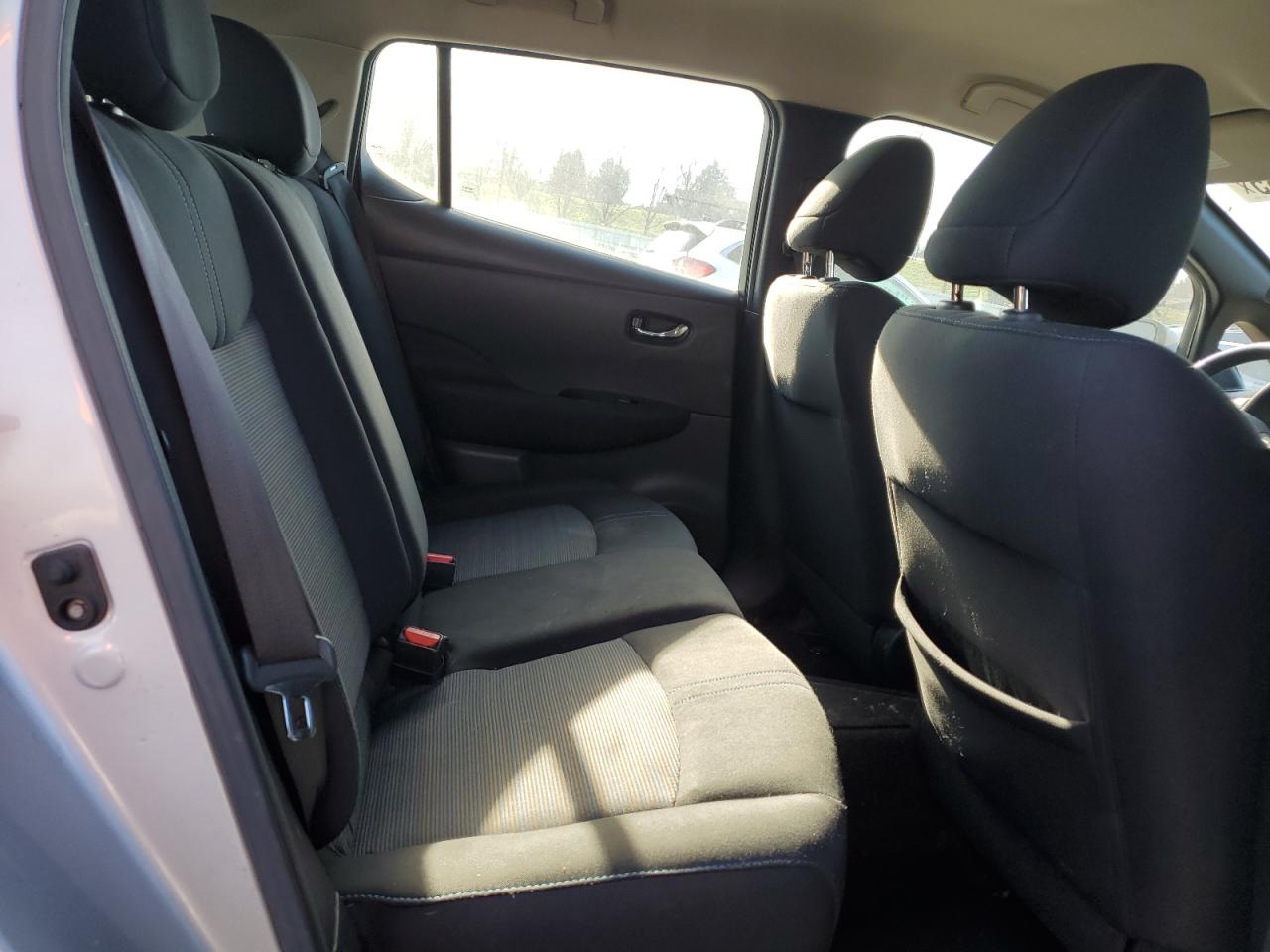 2019 Nissan Leaf - Image 10