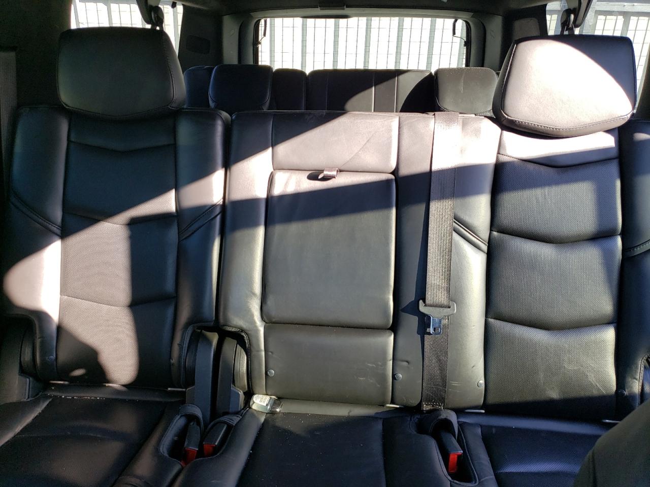 2018 Cadillac Escalade - Image 10