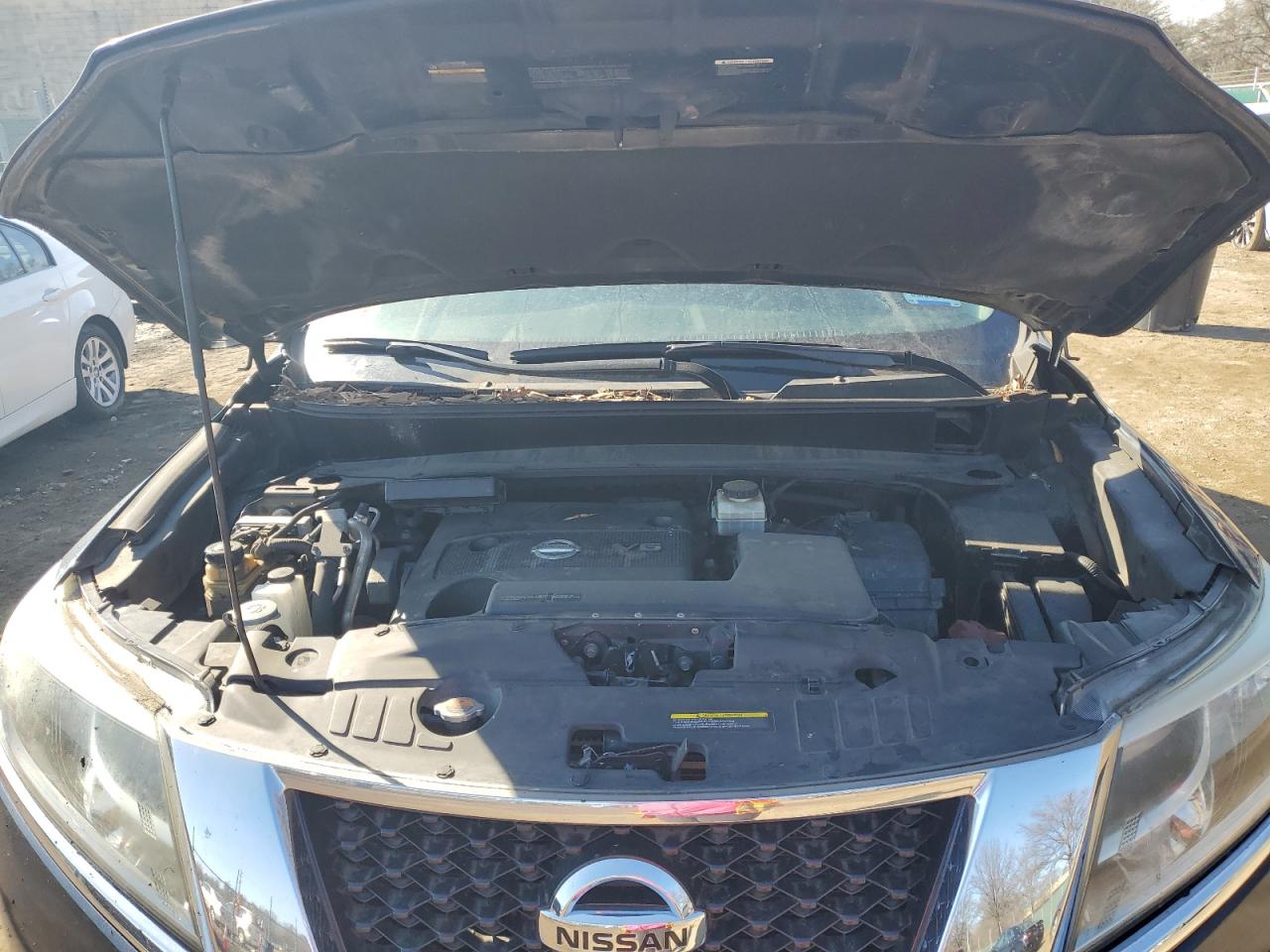 2014 Nissan Pathfinder - Image 12