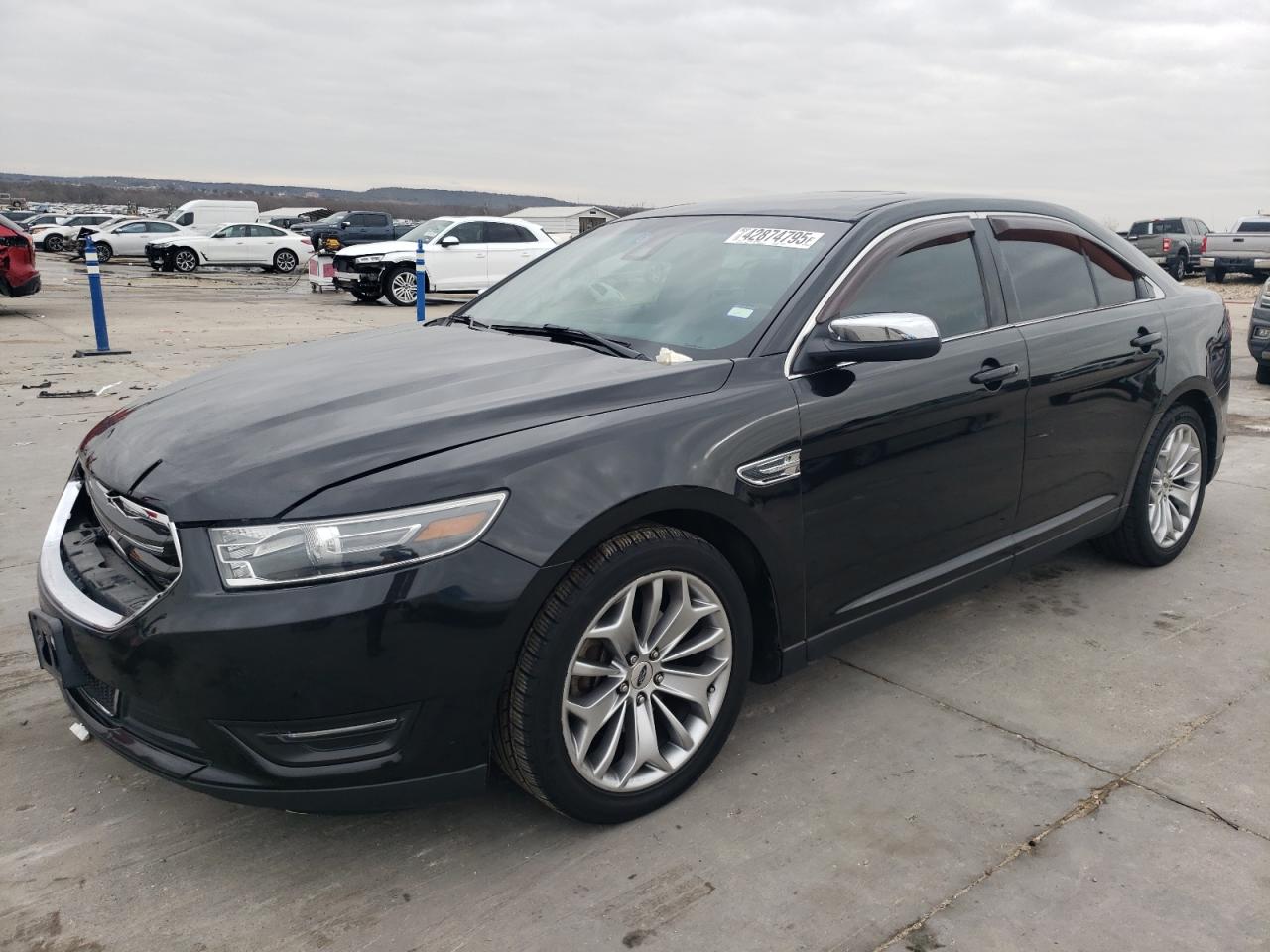 2015 Ford Taurus - Image 1