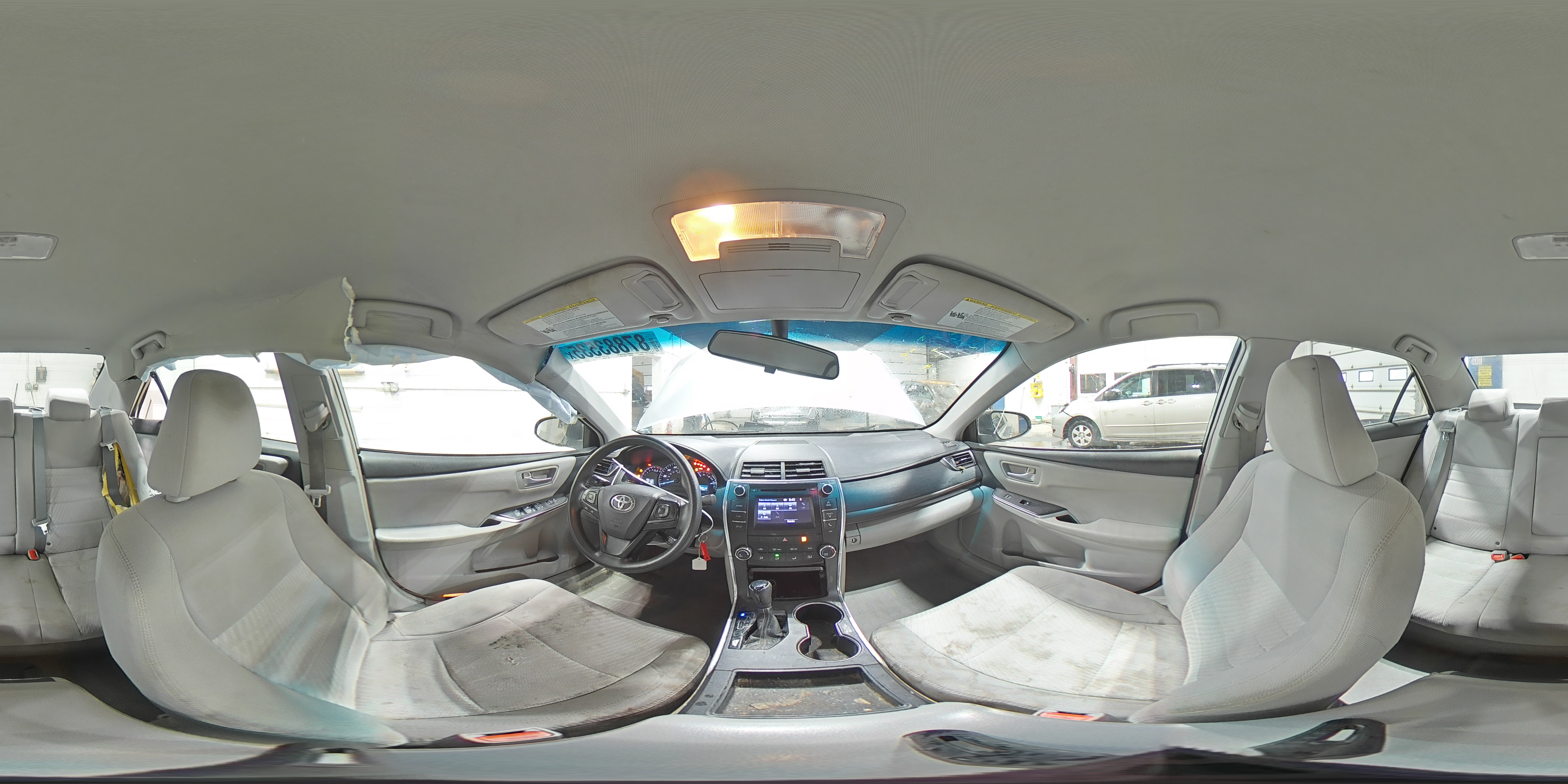 2015 Toyota Camry - Image 12