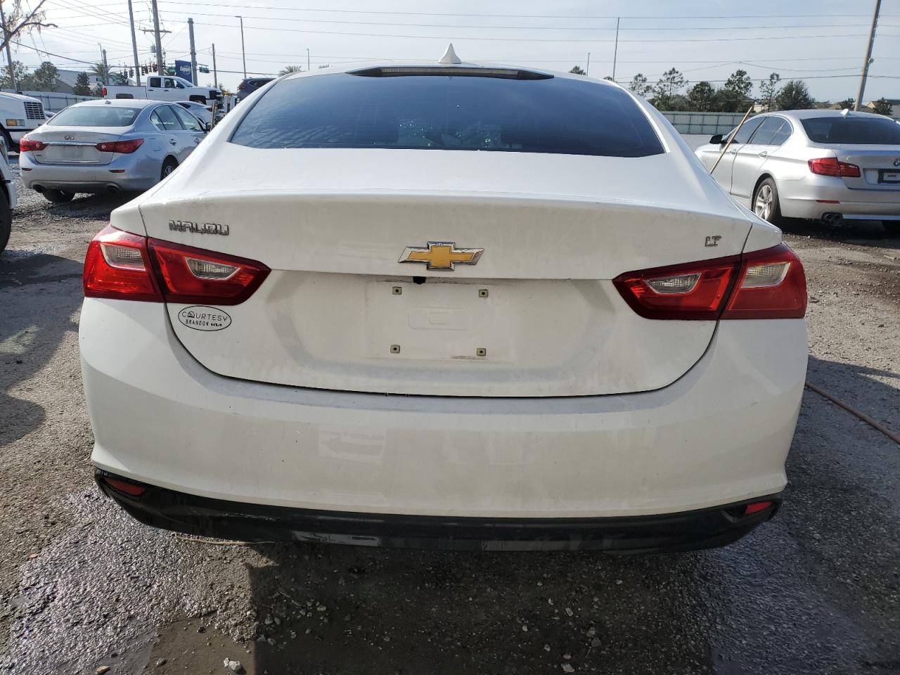 2017 Chevrolet Malibu - Image 6
