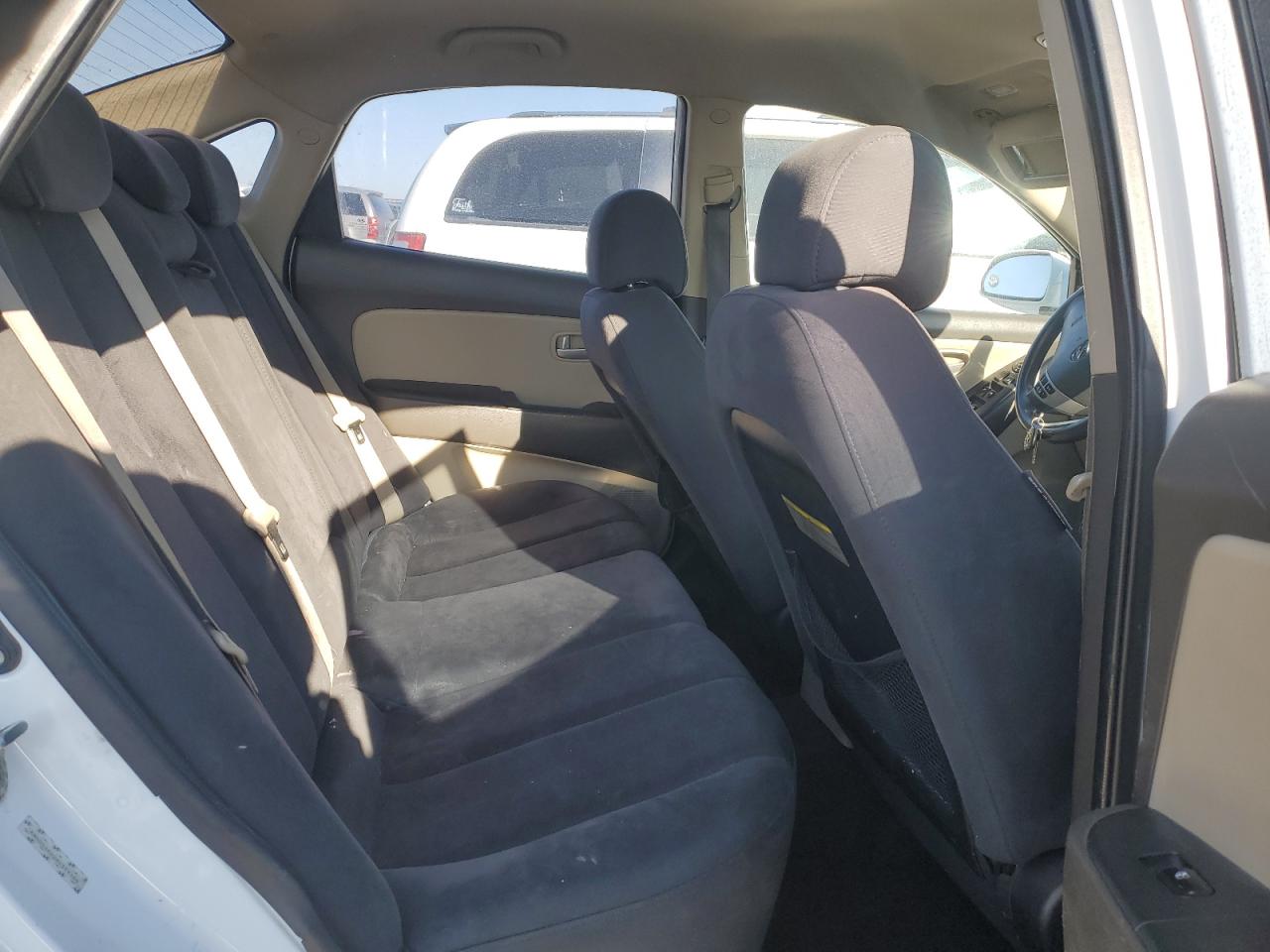 2008 Hyundai Elantra - Image 10