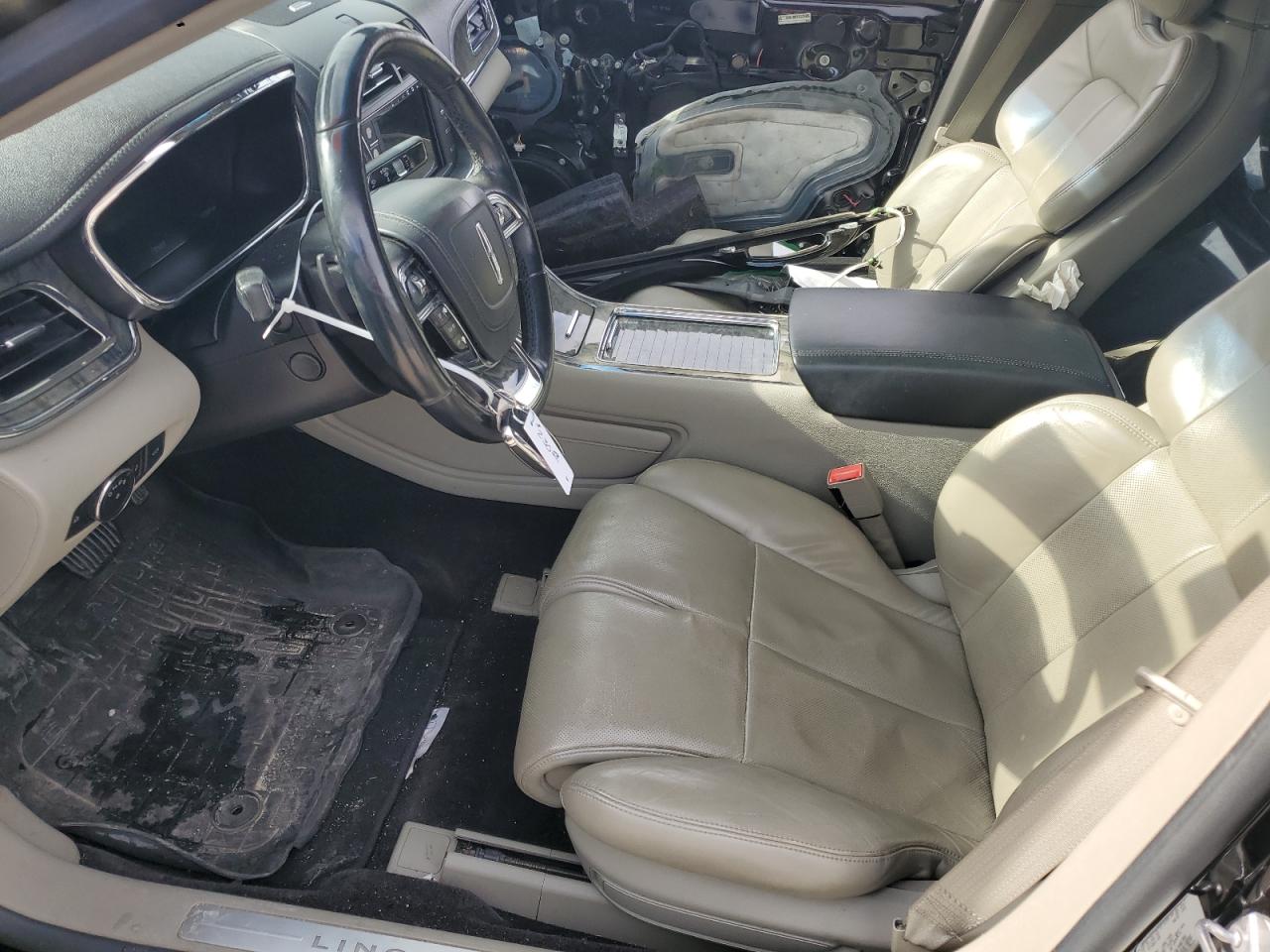 2017 Lincoln Continental - Image 7