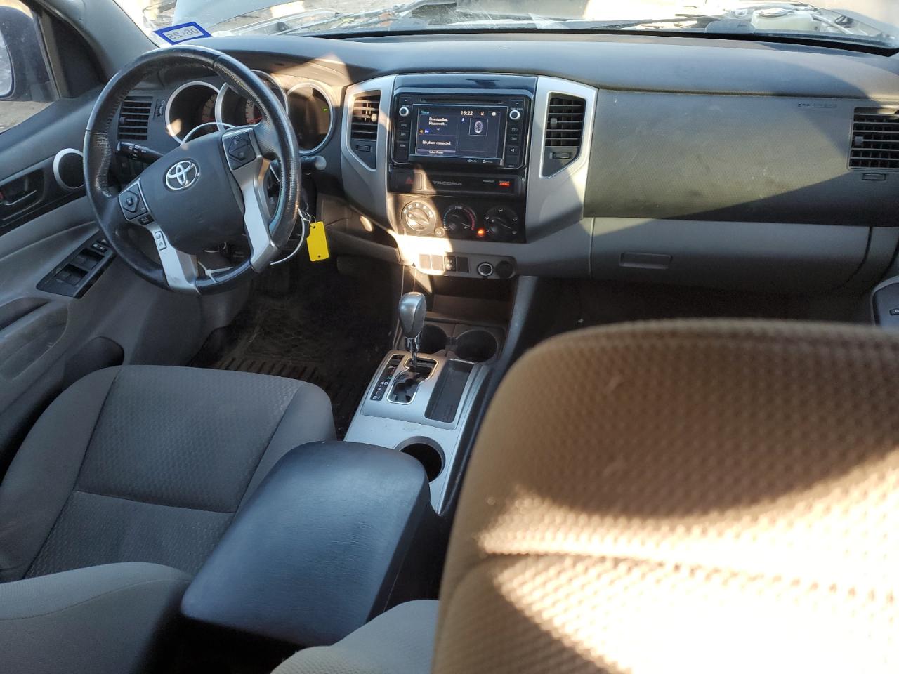 2015 Toyota Tacoma - Image 8