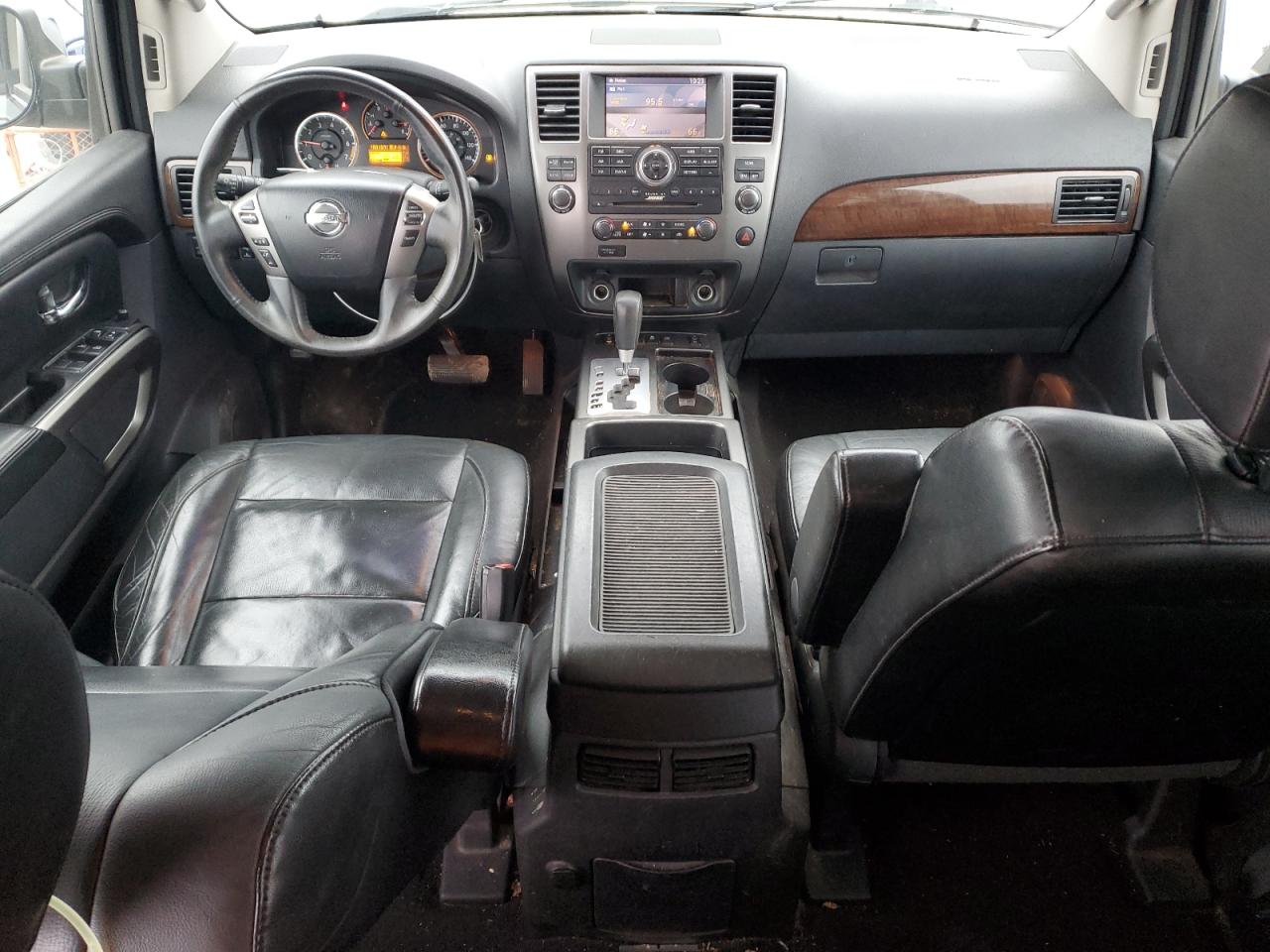 2015 Nissan Armada - Image 8