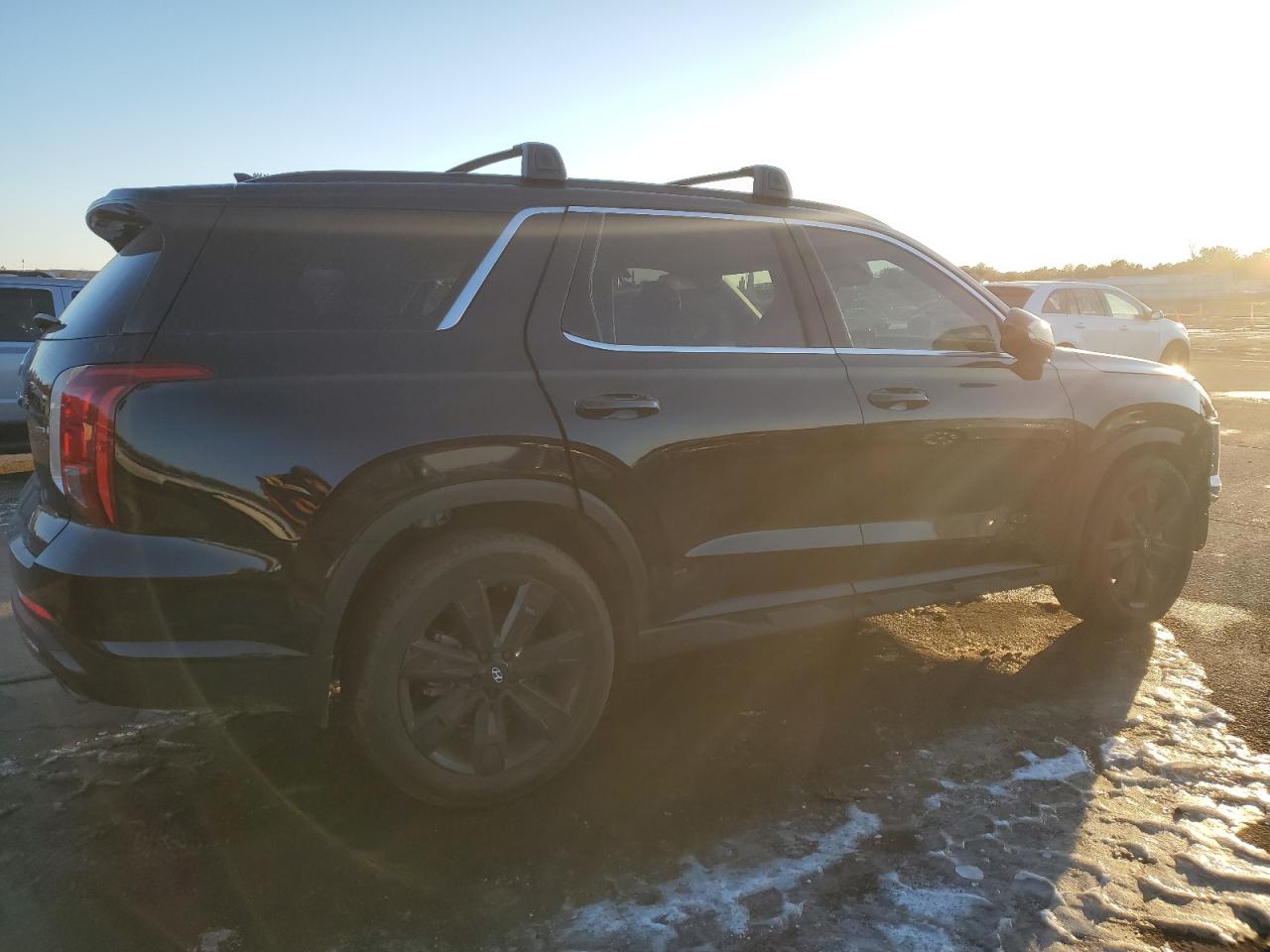 2024 Hyundai Palisade - Image 3