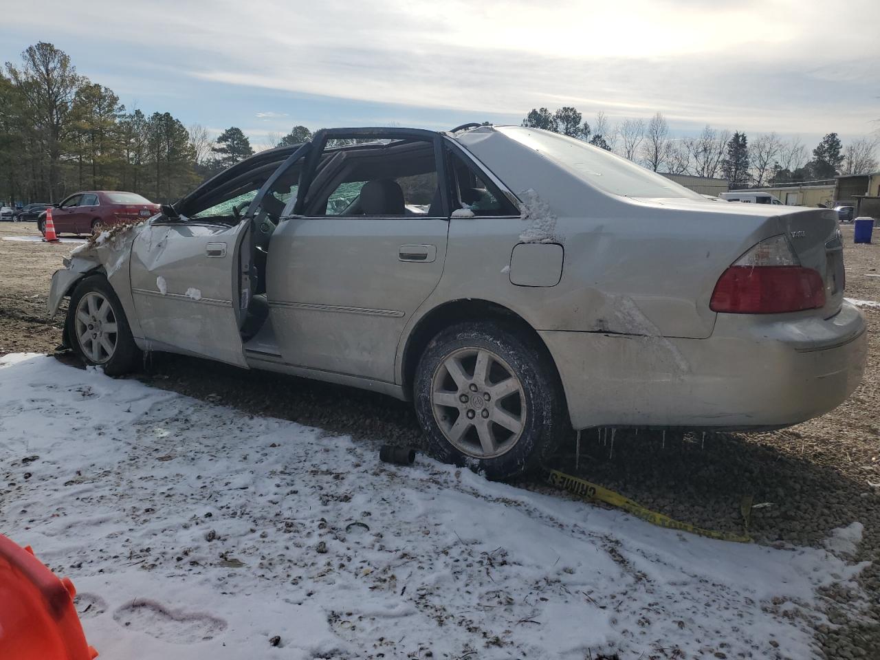 2004 Toyota Avalon - Image 2