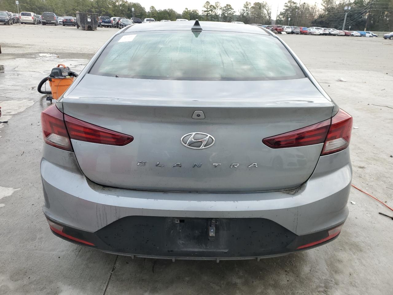 2019 Hyundai Elantra - Image 6