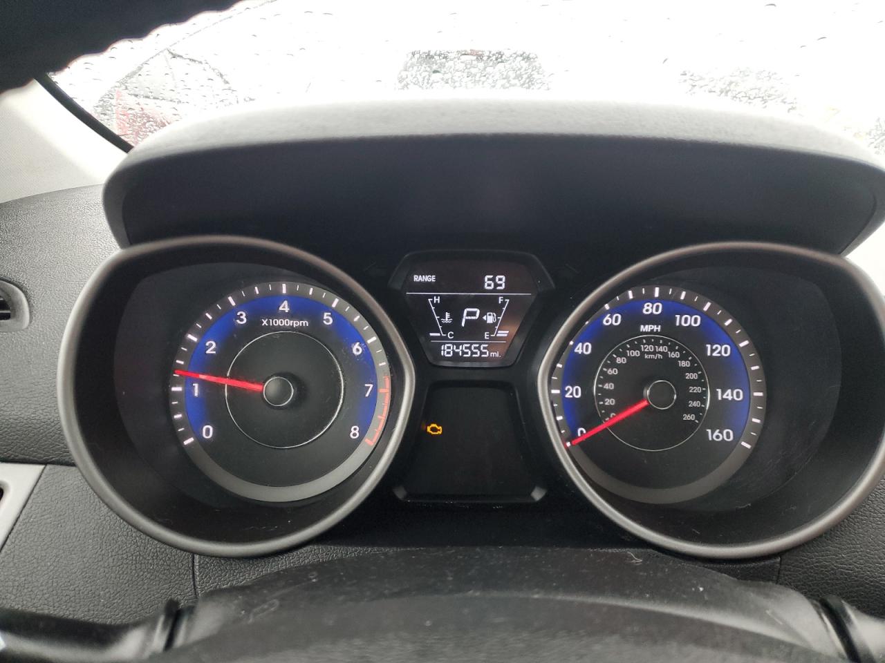 2015 Hyundai Elantra - Image 9