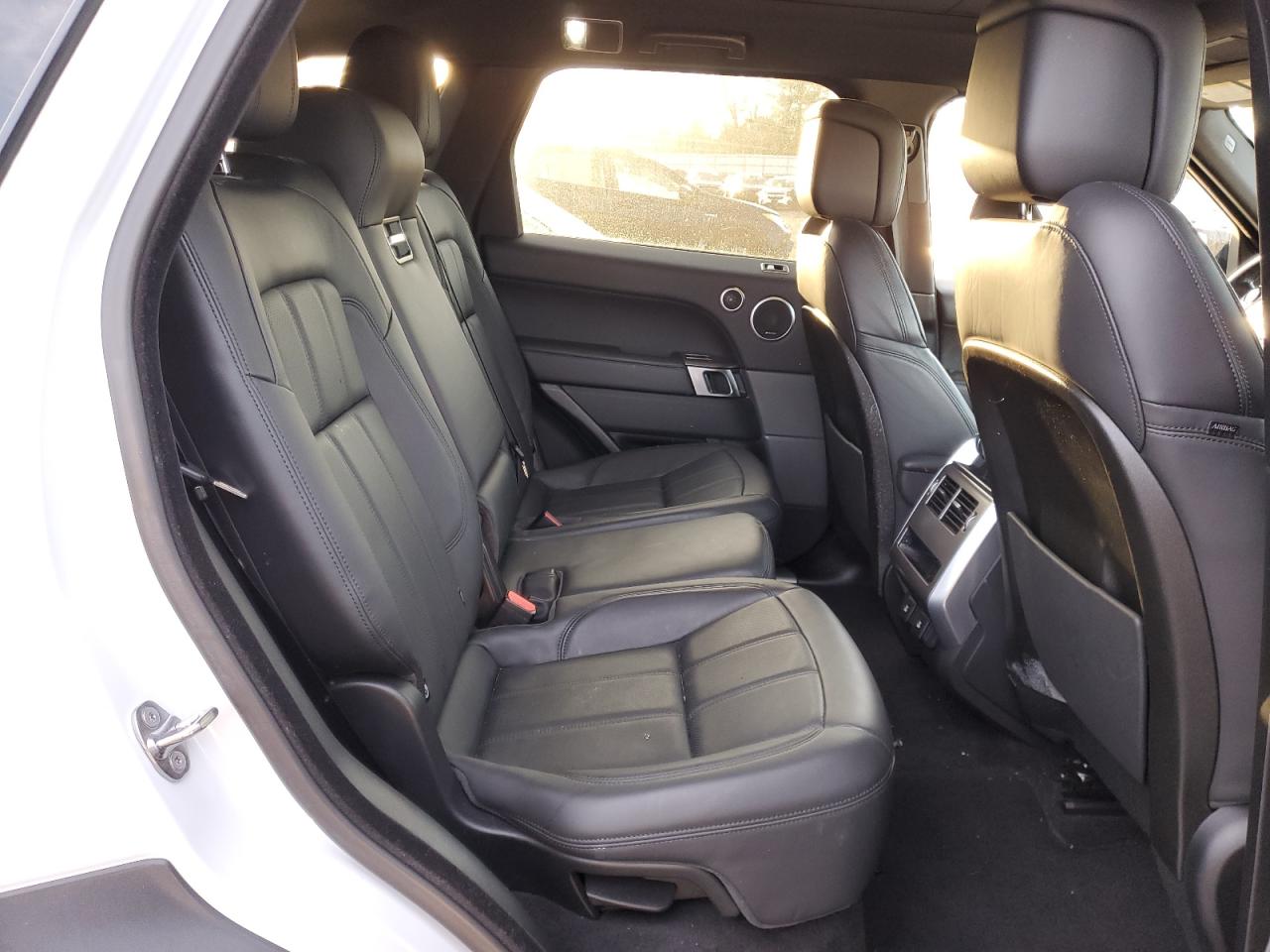 2019 Land Rover Range Rover - Image 11