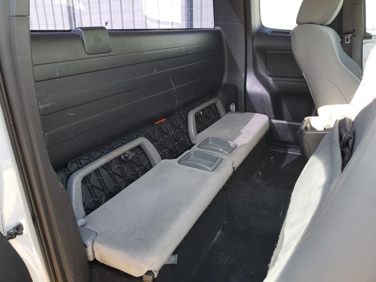 2016 Toyota Tacoma - Image 10