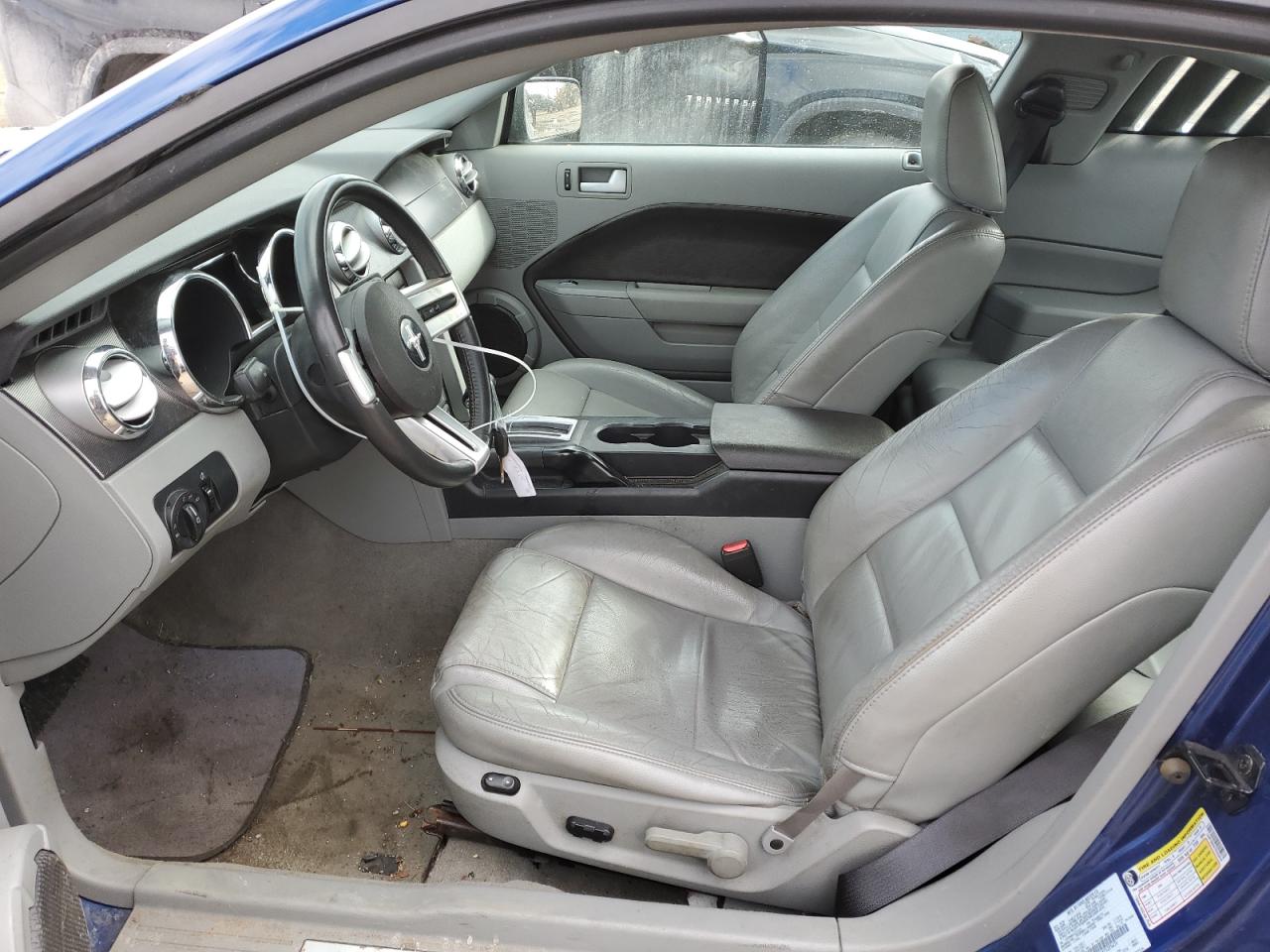 2007 Ford Mustang - Image 7