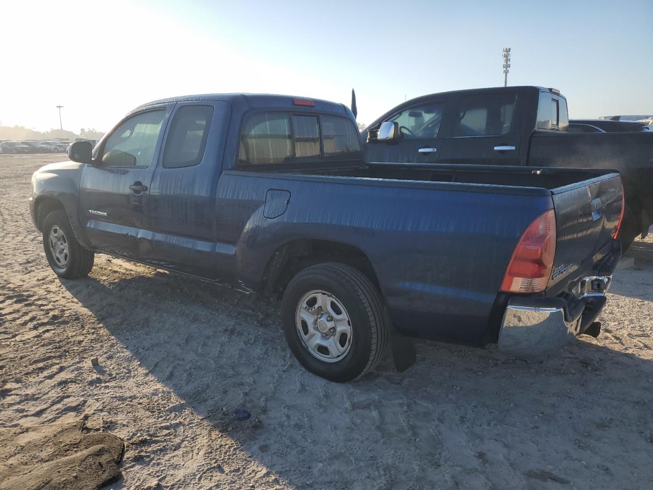 2005 Toyota Tacoma - Image 2