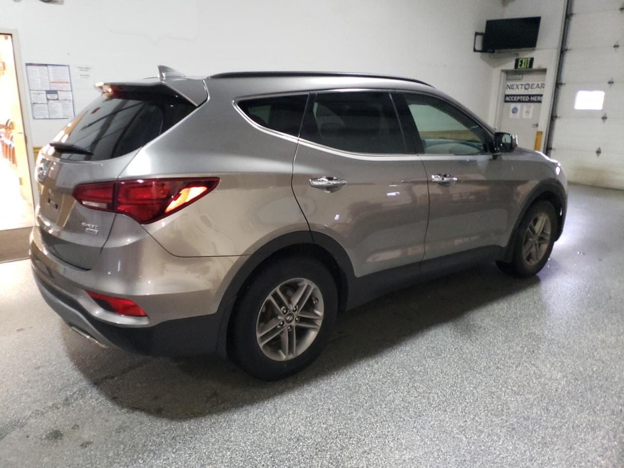 2018 Hyundai Santa Fe - Image 3