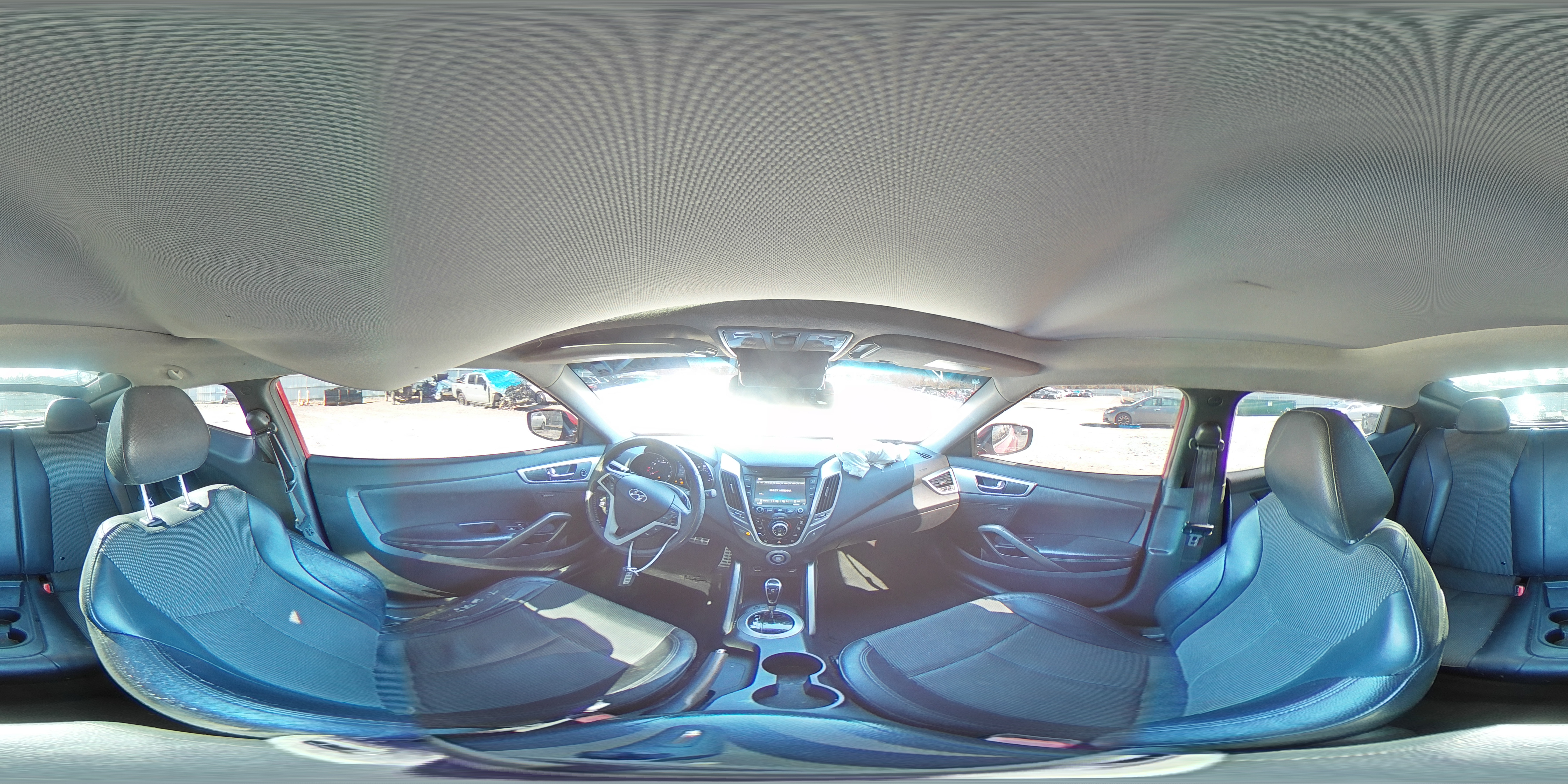 2013 Hyundai Veloster - Image 13
