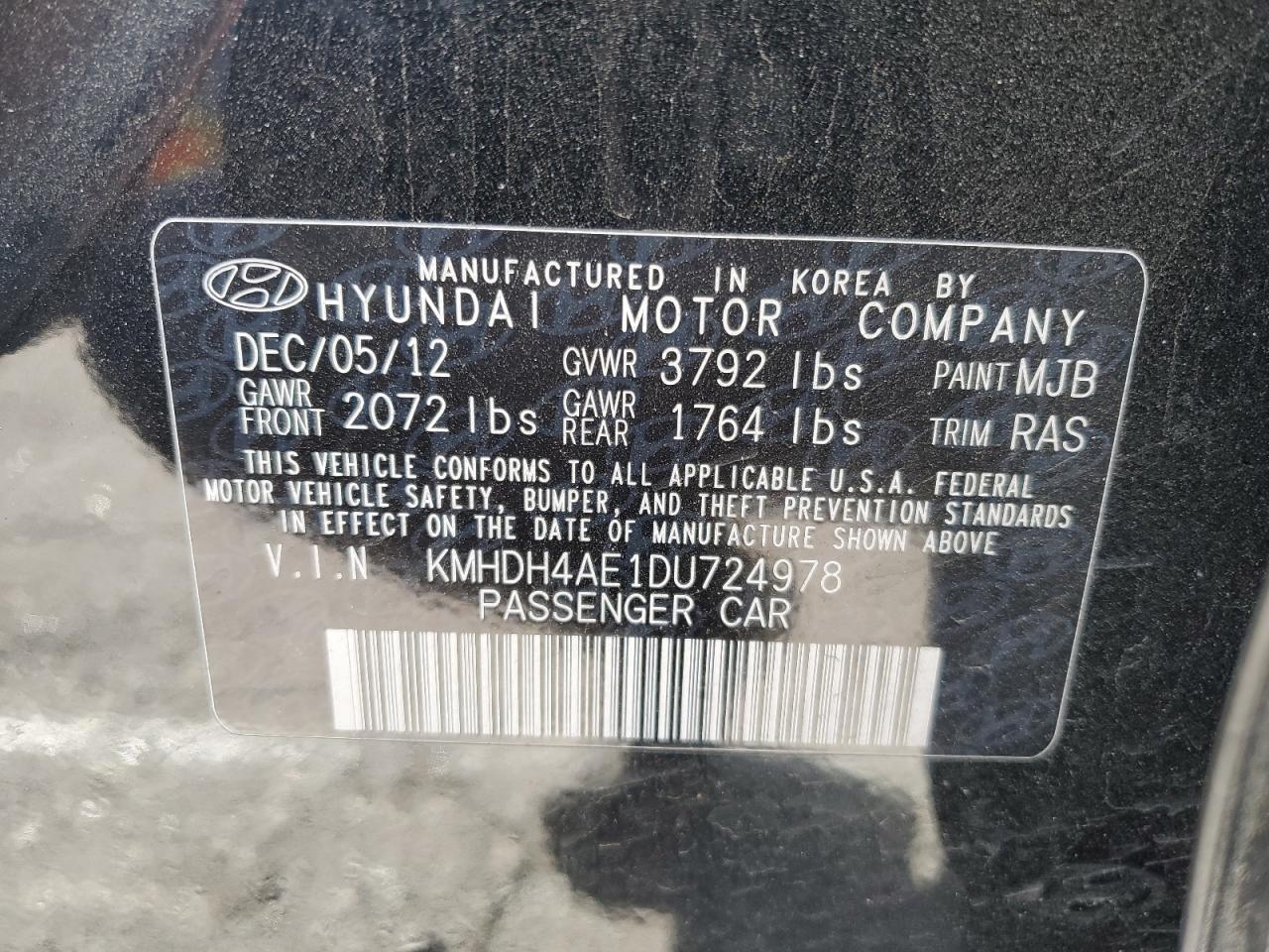 2013 Hyundai Elantra - Image 13
