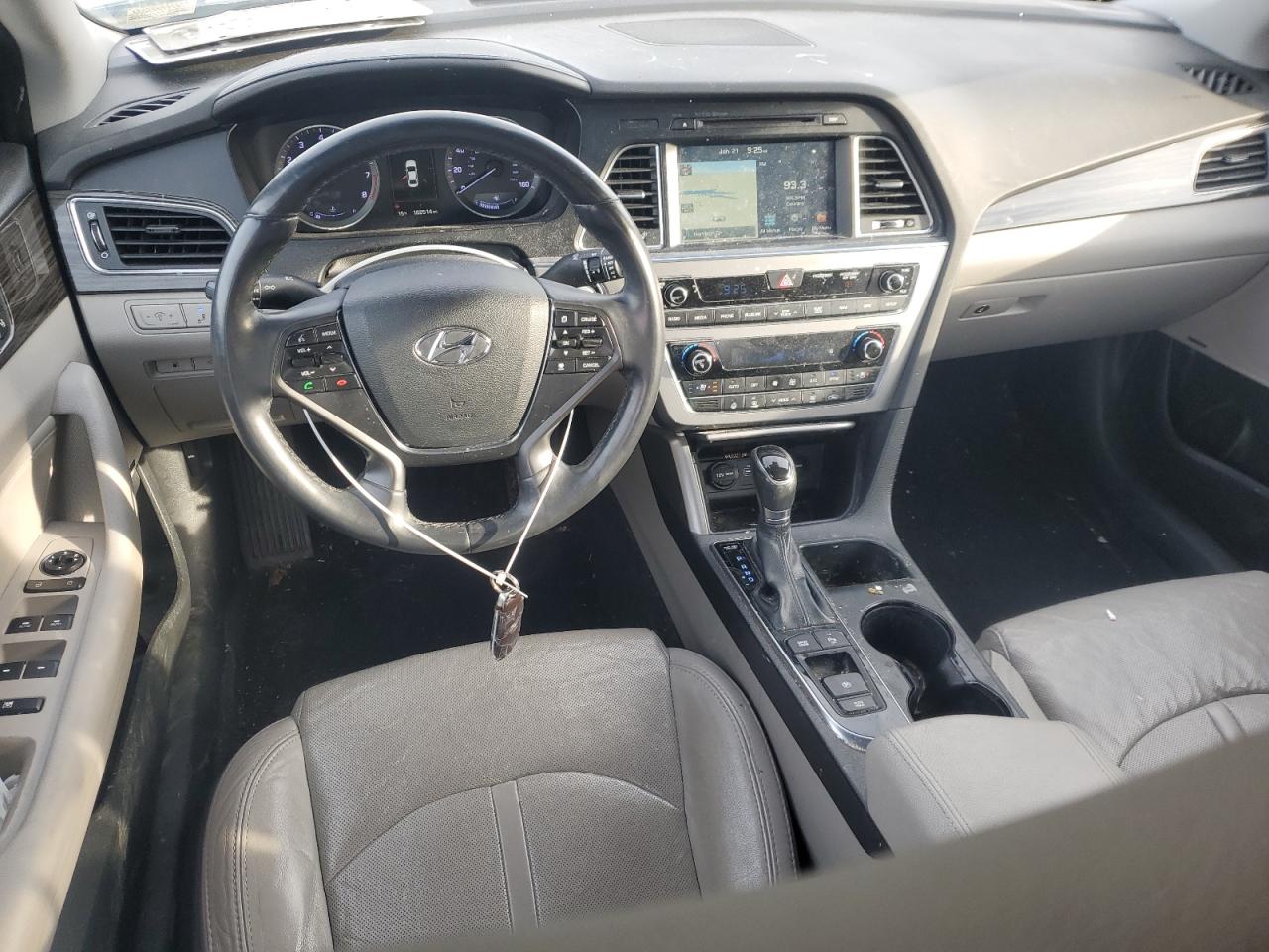 2015 Hyundai Sonata - Image 8