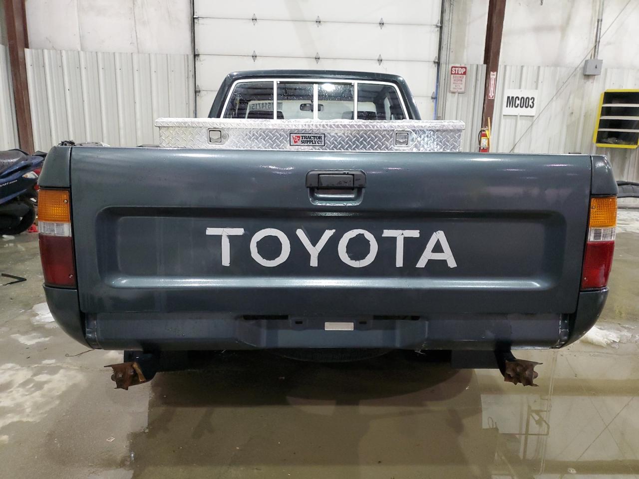 1992 Toyota Pickup - Image 6