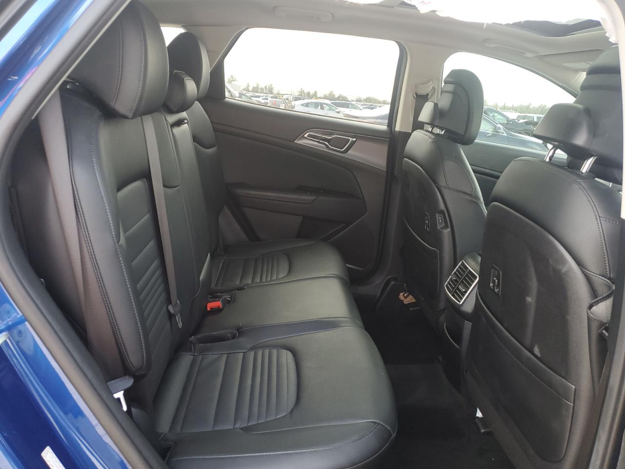 2023 Kia Sportage - Image 11