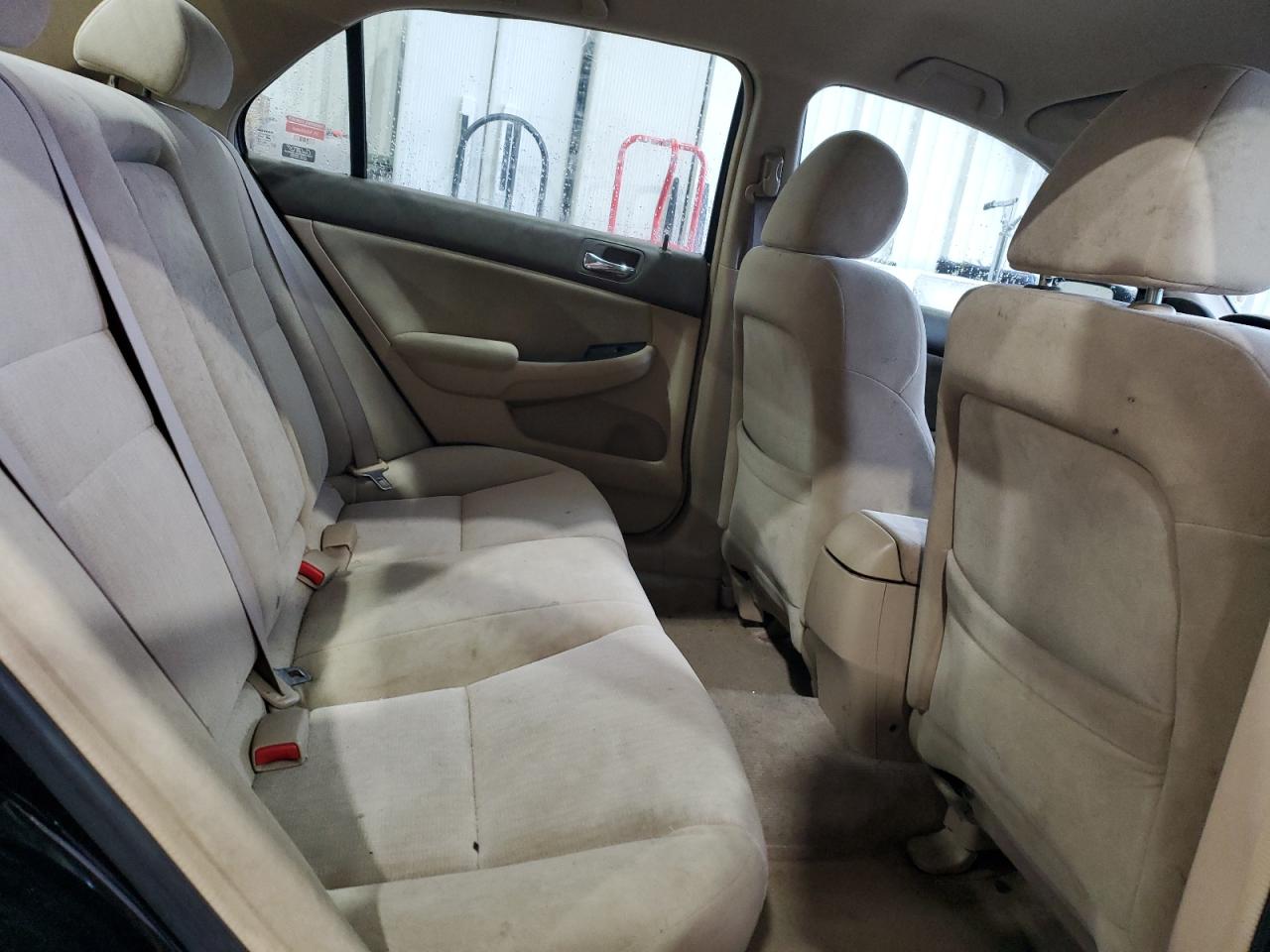 2005 Honda Accord - Image 11