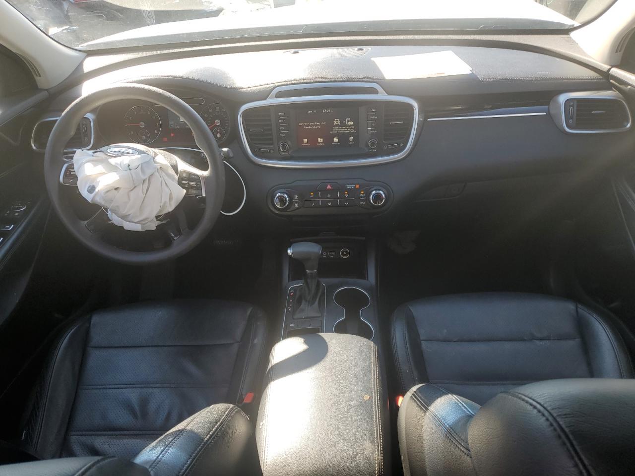 2019 Kia Sorento - Image 8