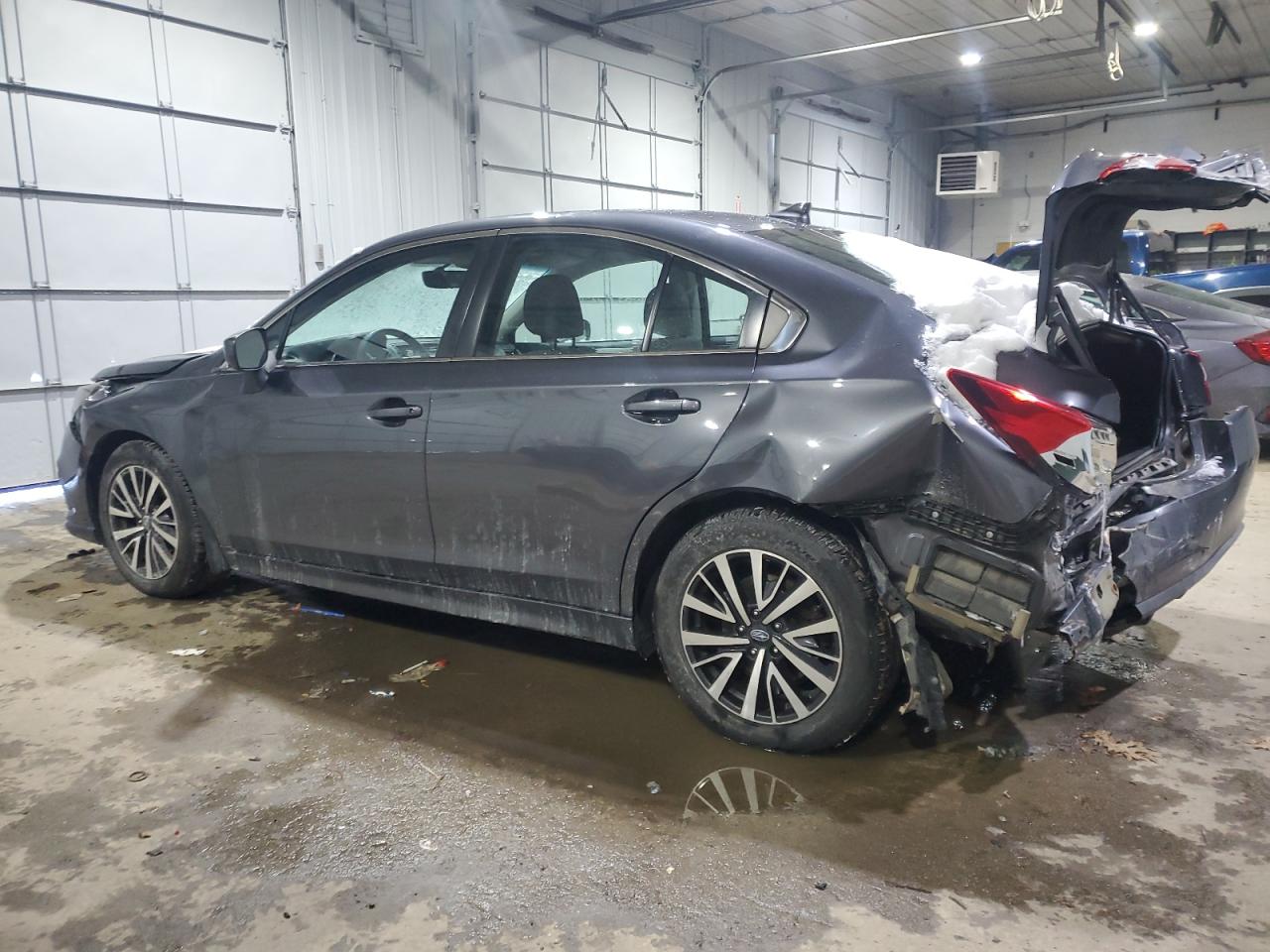 2018 Subaru Legacy - Image 2