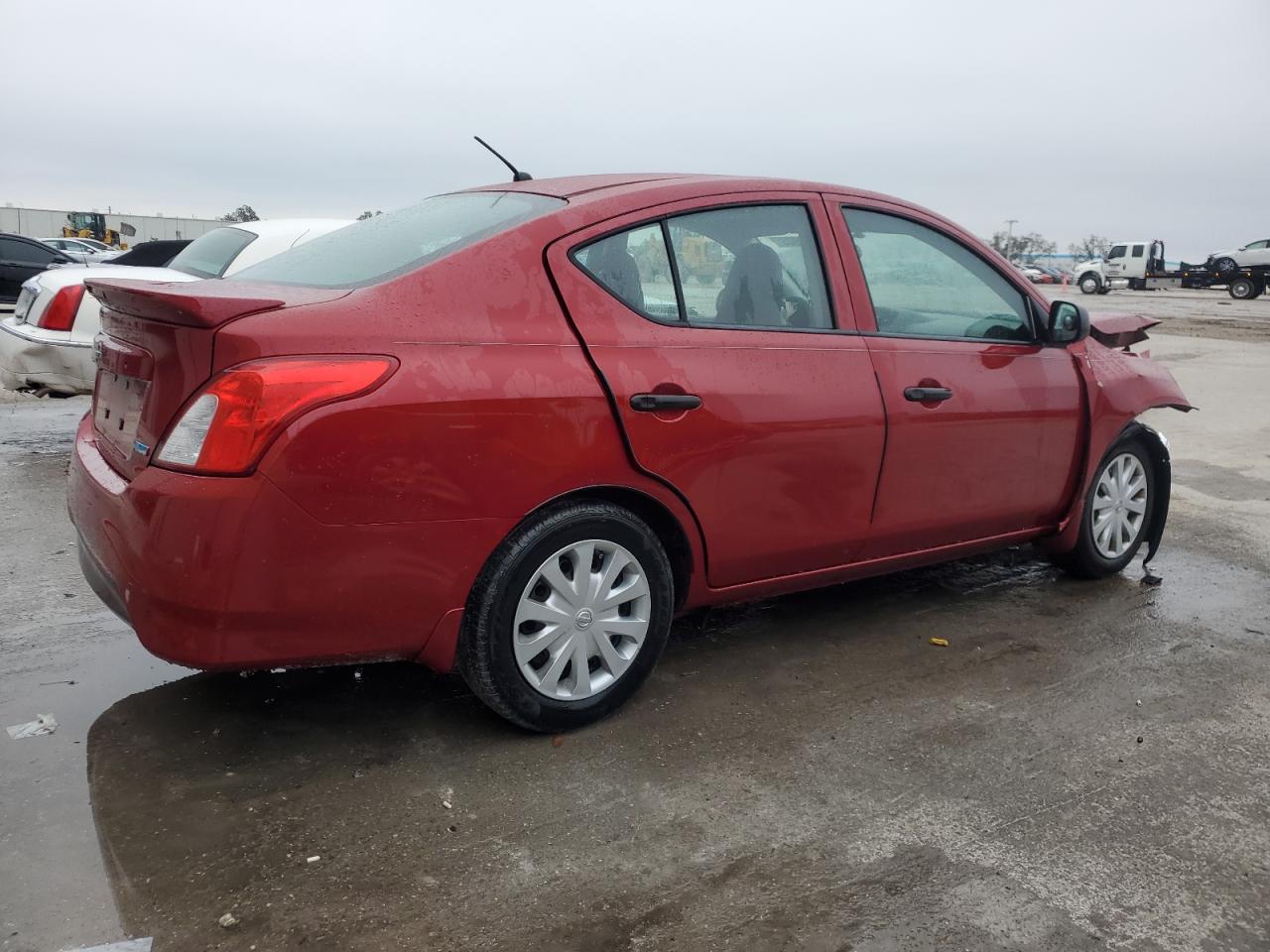 2015 Nissan Versa - Image 3