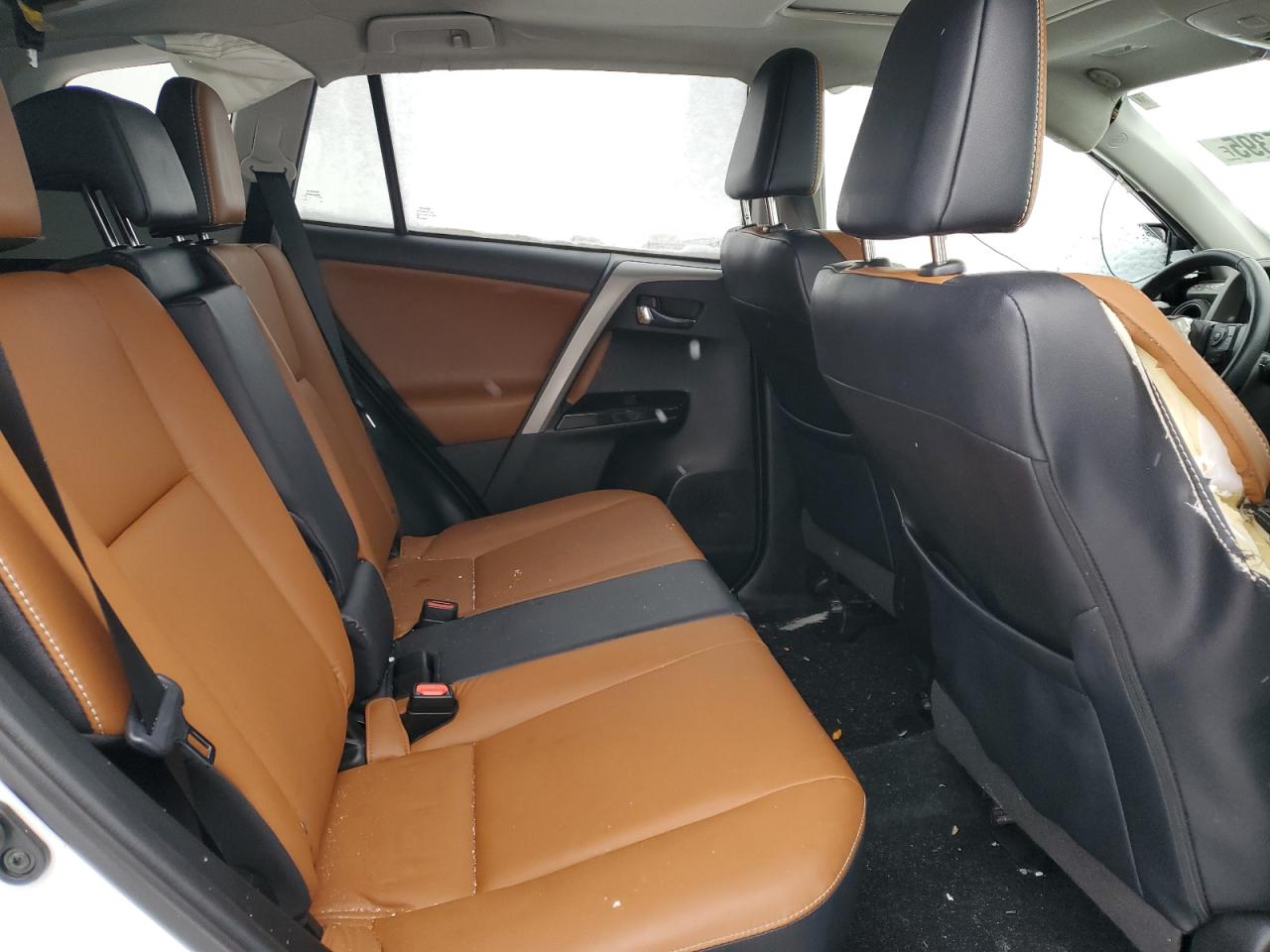 2018 Toyota RAV 4 - Image 11