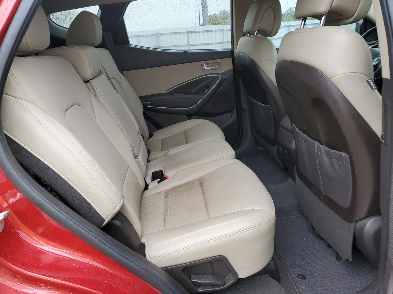 2018 Hyundai Santa Fe - Image 11
