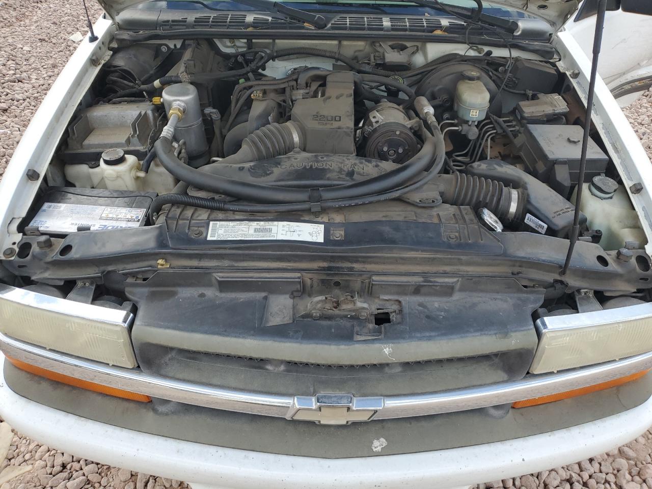 2001 Chevrolet S-10 Pickup - Image 11