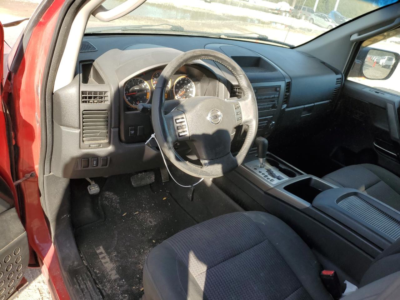 2011 Nissan Titan - Image 8