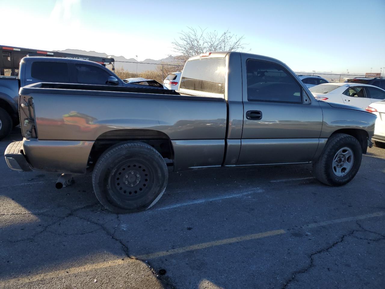 2003 GMC Sierra - Image 3