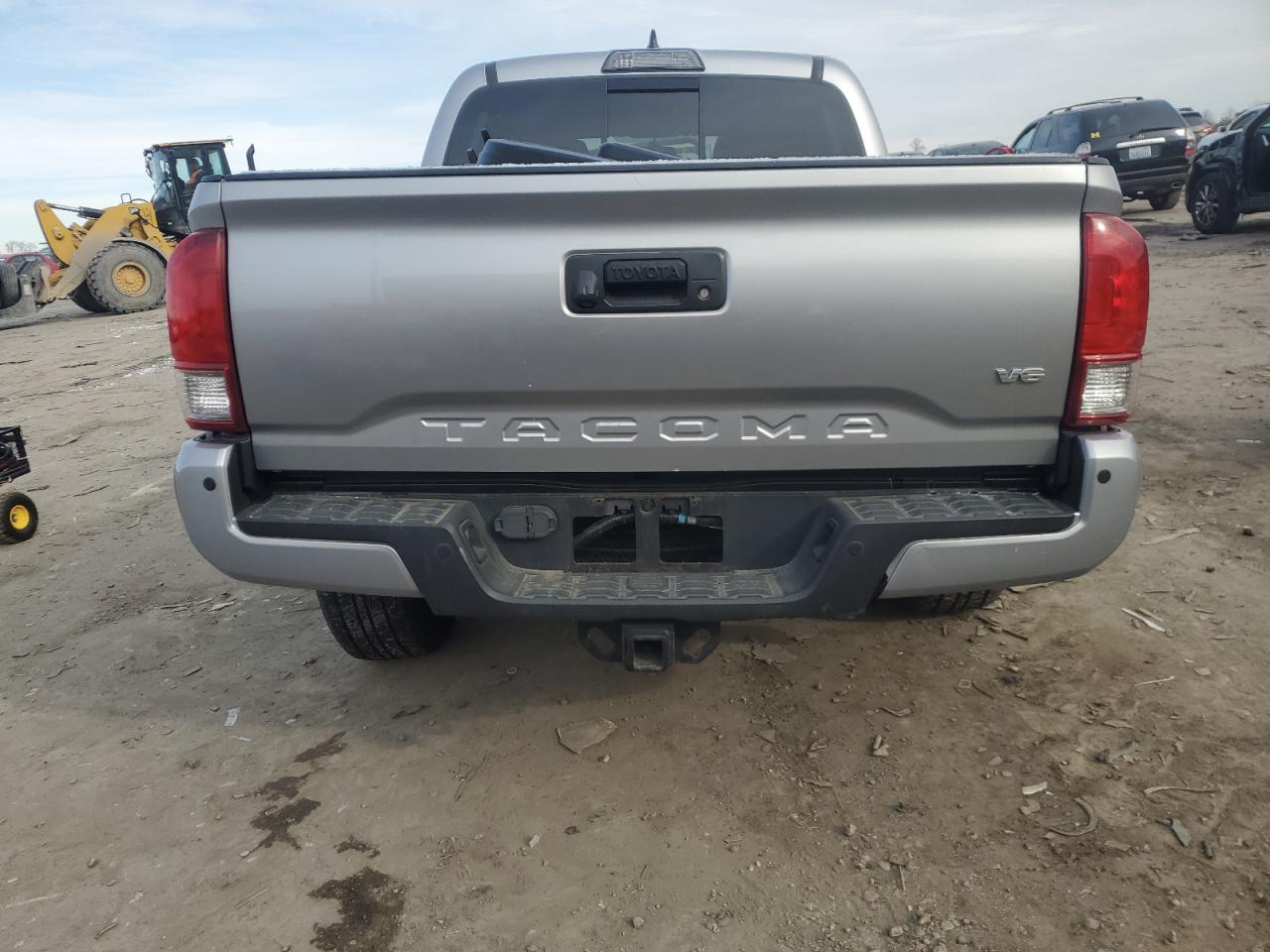 2017 Toyota Tacoma - Image 6
