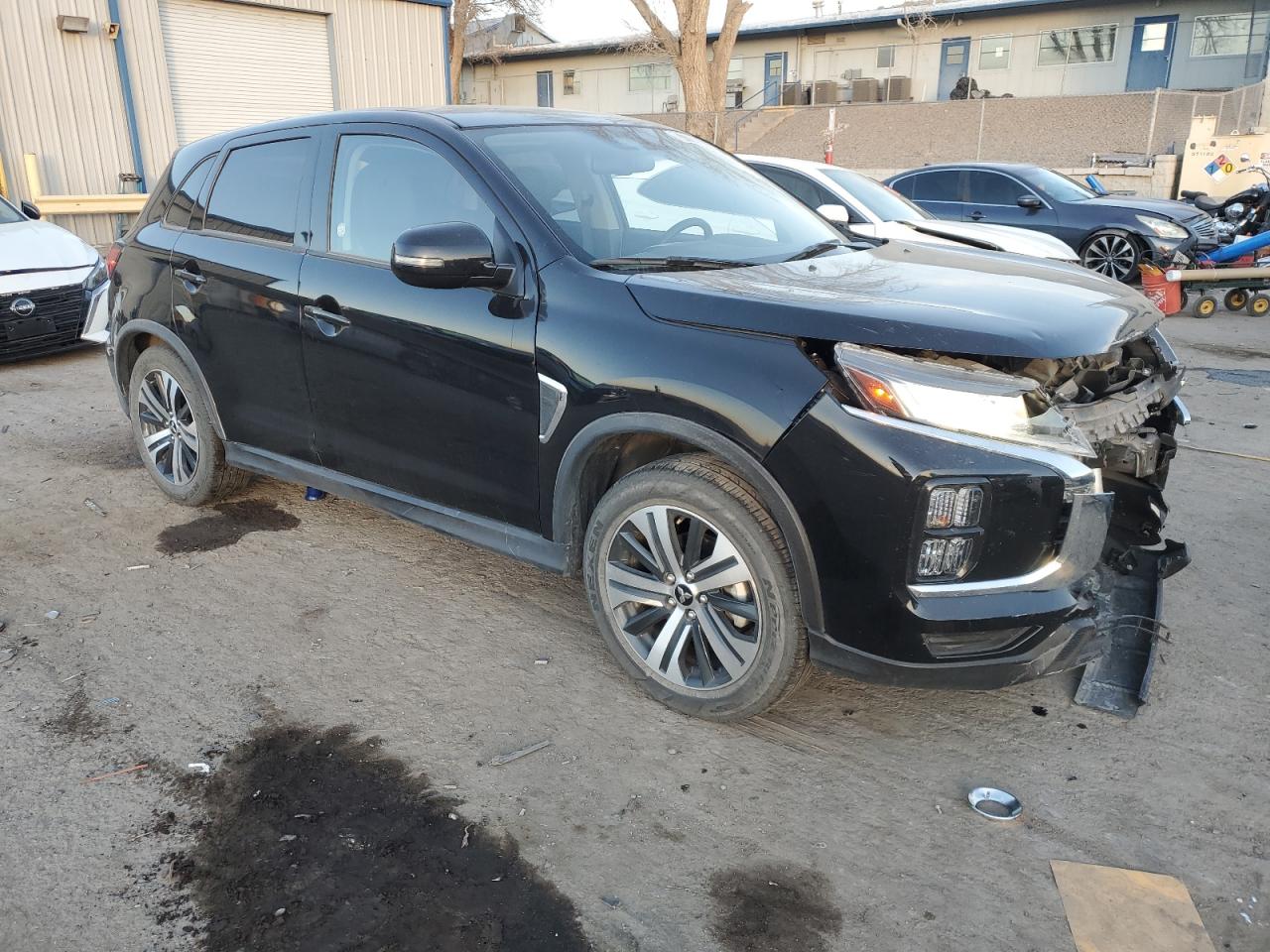 2024 Mitsubishi Outlander - Image 4