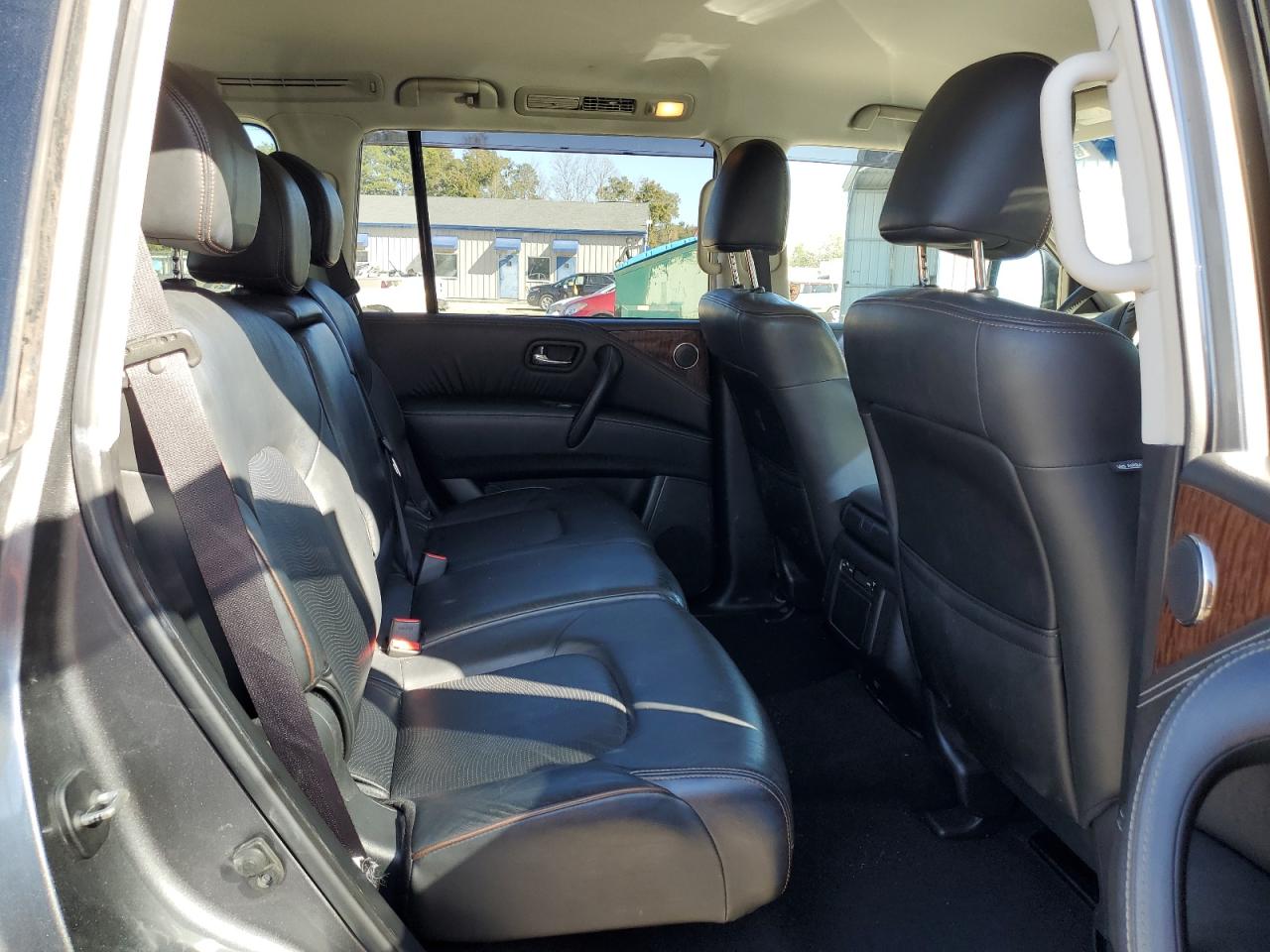 2017 Nissan Armada - Image 11