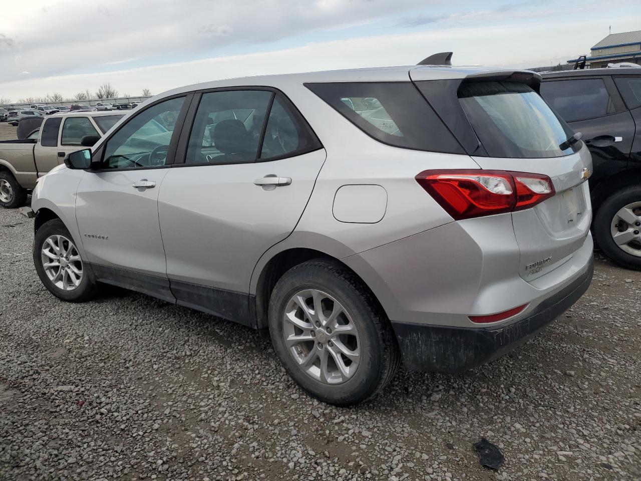 2020 Chevrolet Equinox - Image 2